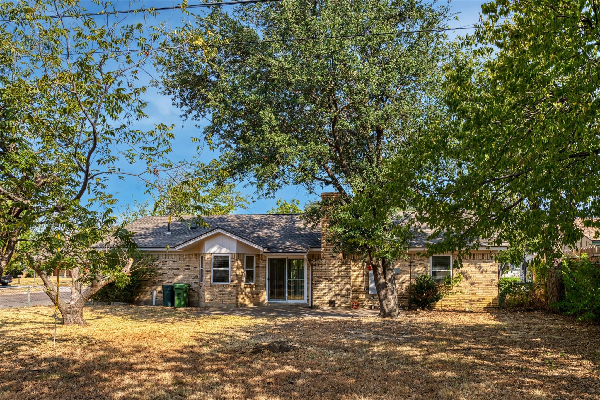 main property photo 32