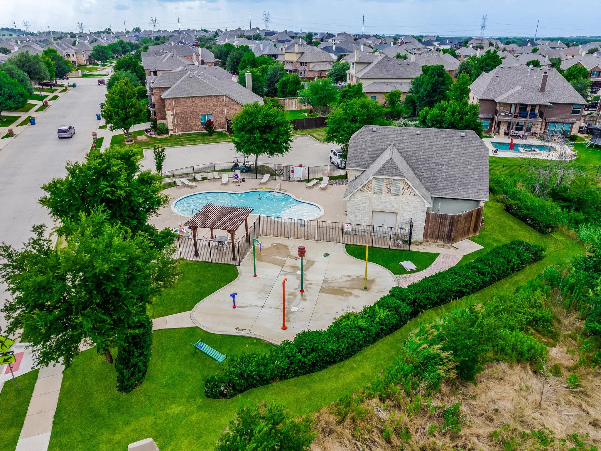 main property photo 37