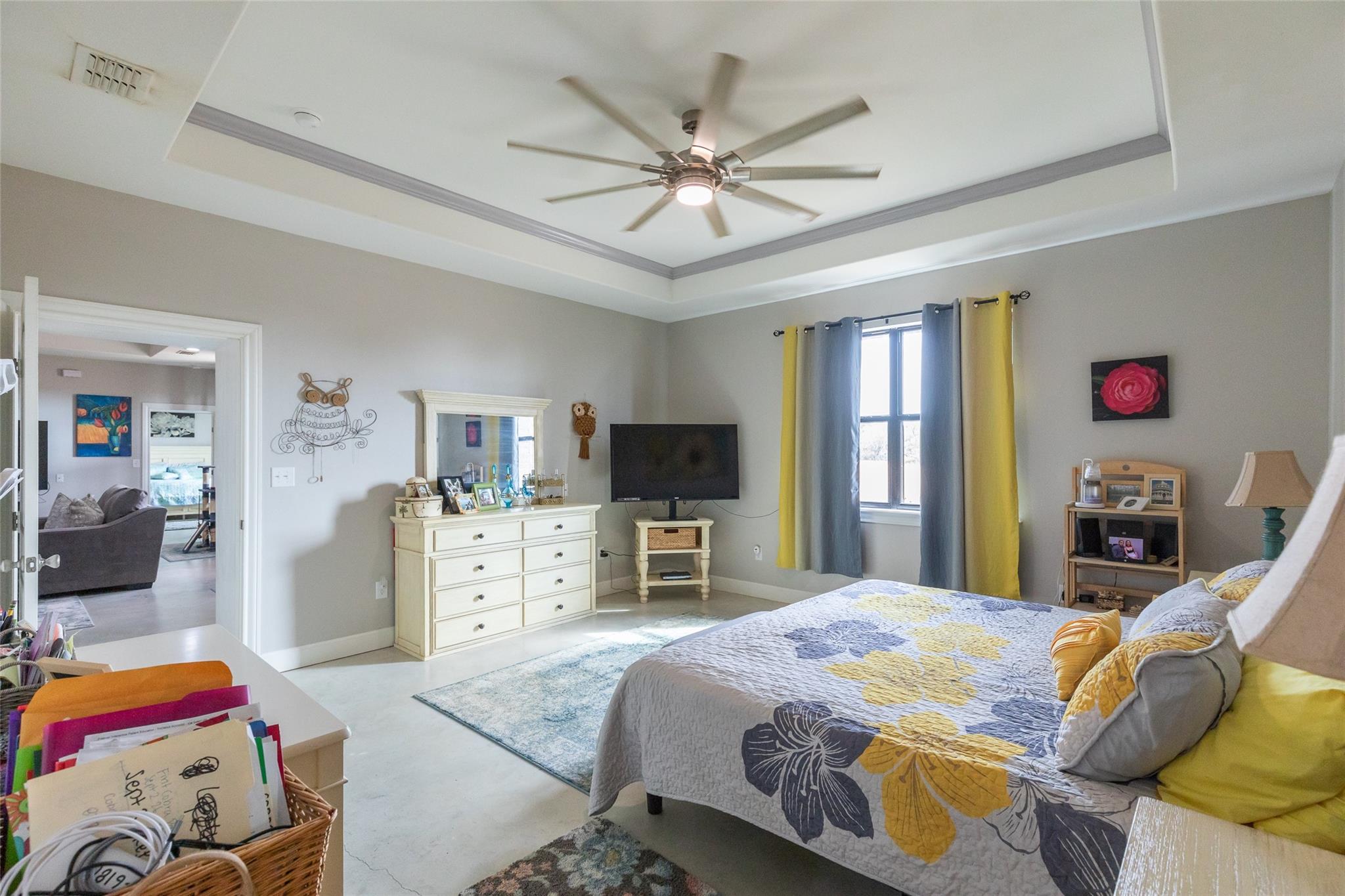 main property photo 19