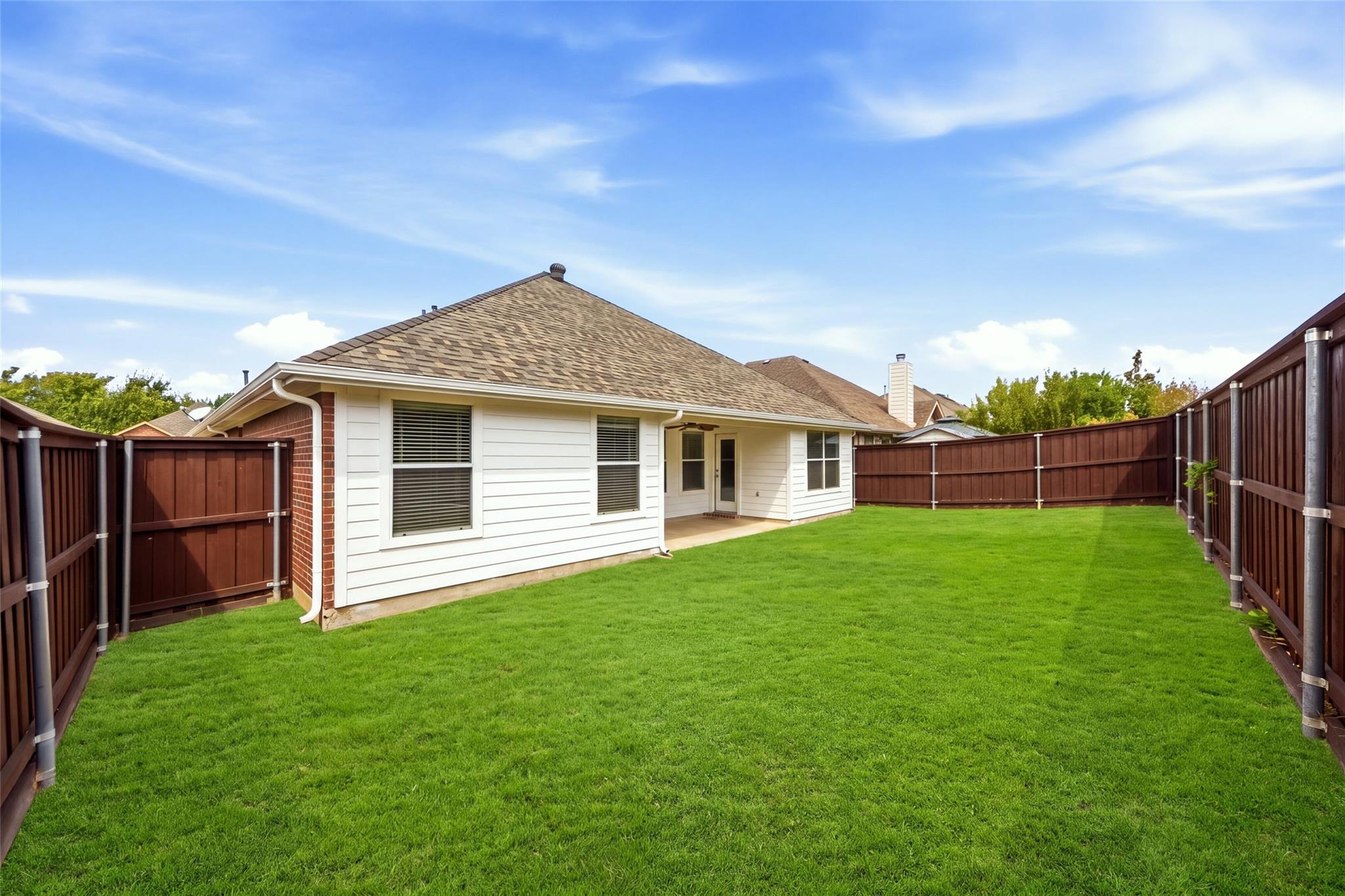 main property photo 23