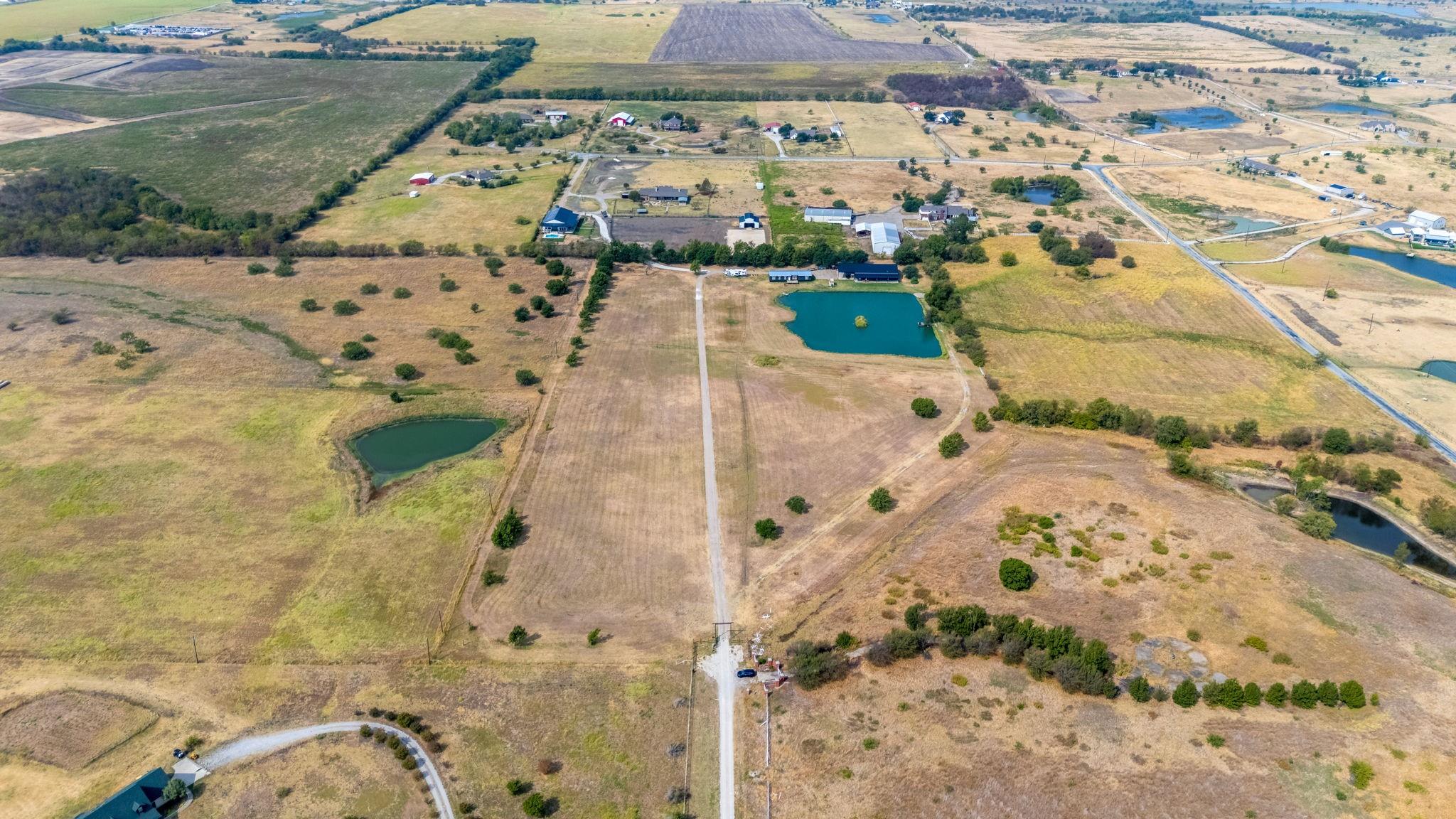 main property photo 11
