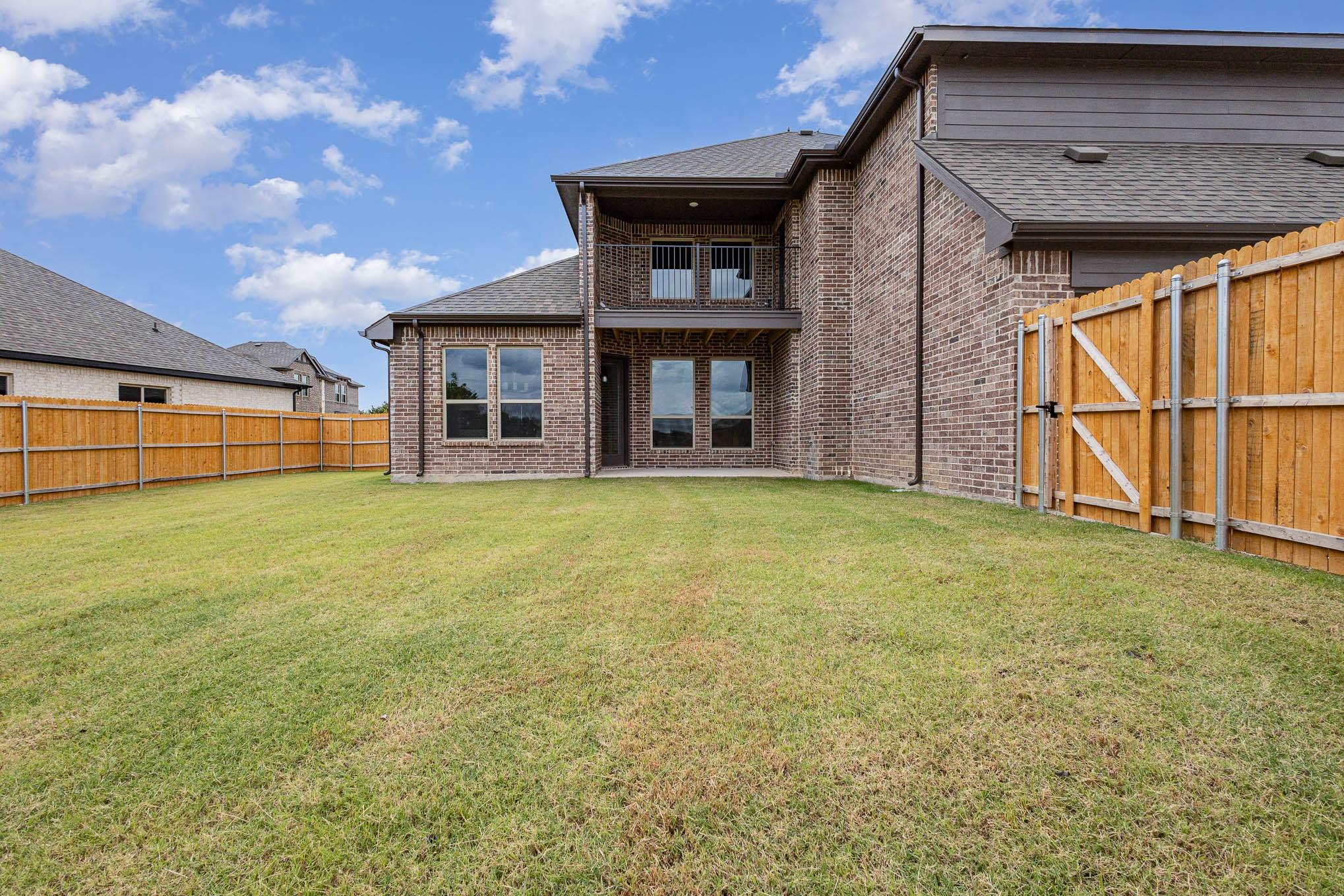 main property photo 25