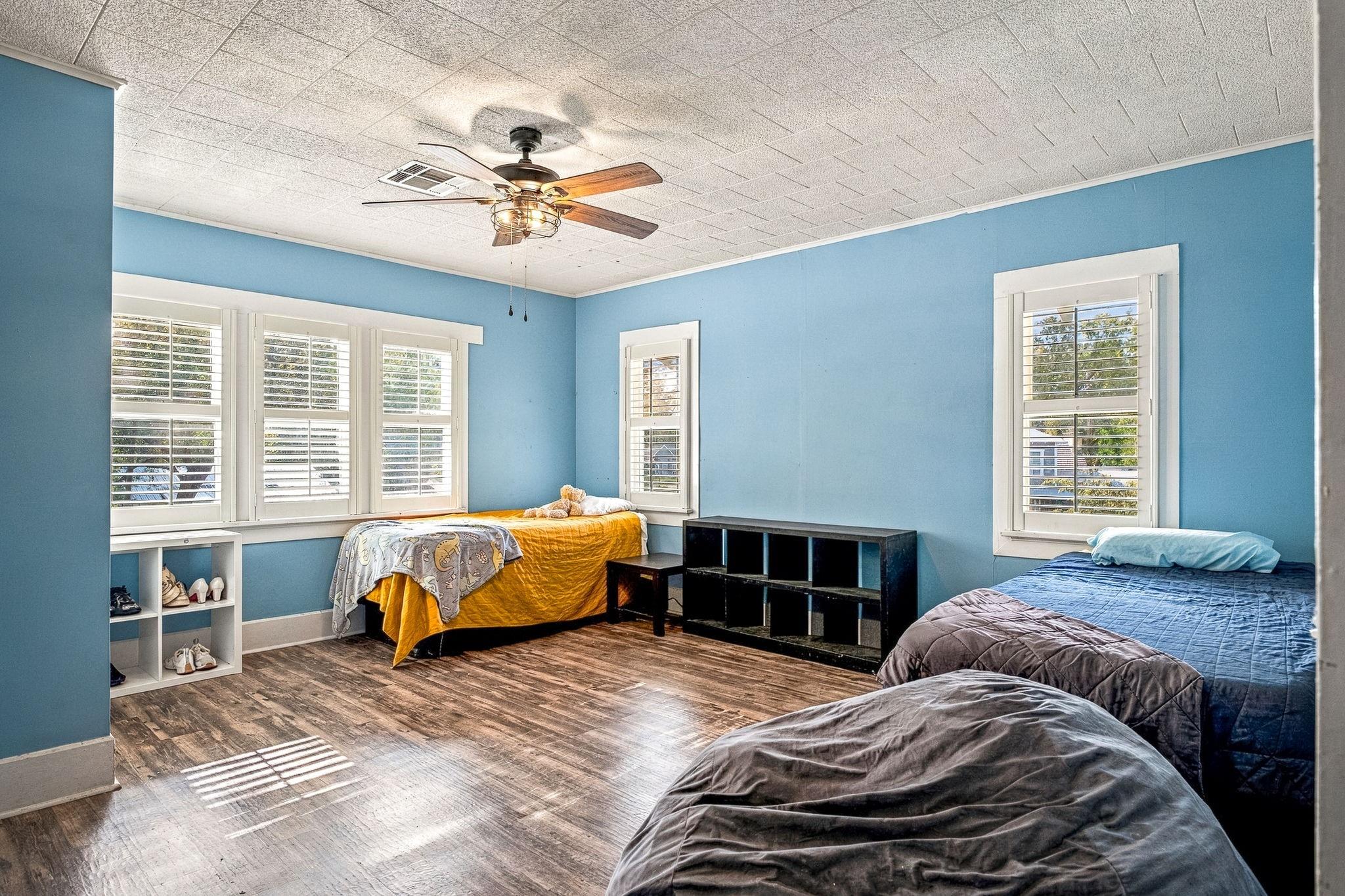 main property photo 34