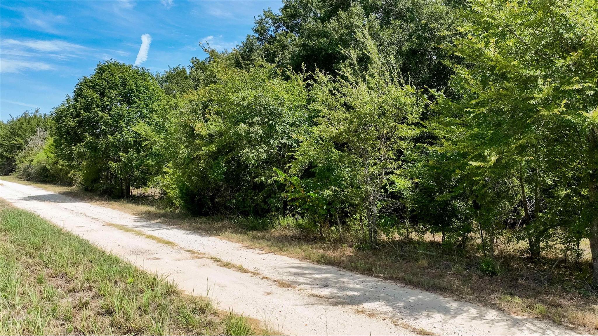 main property photo 16