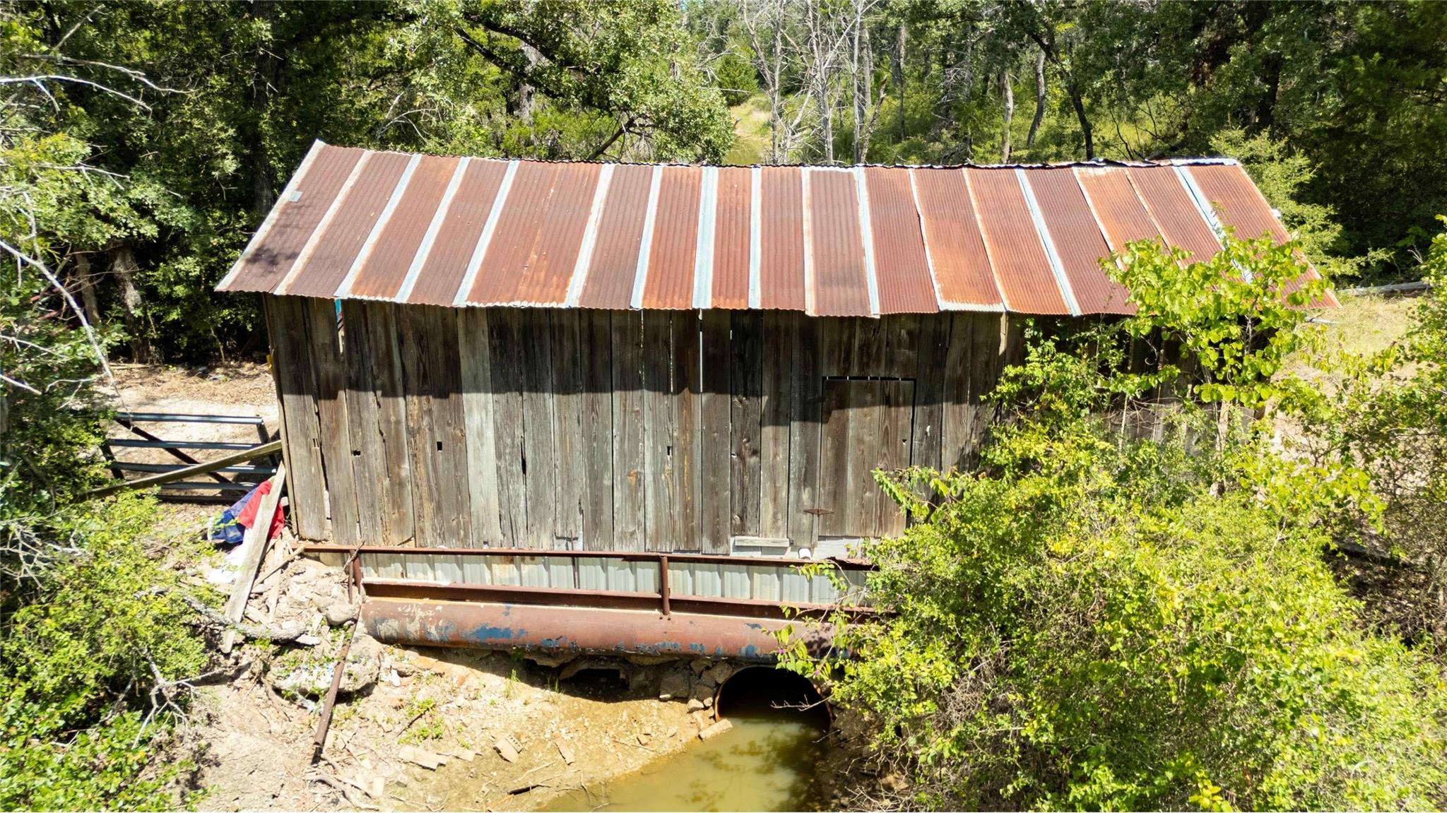 main property photo 26
