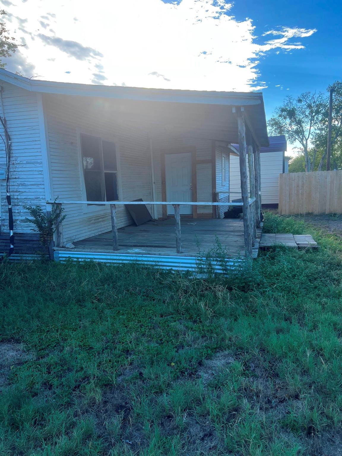 main property photo 6