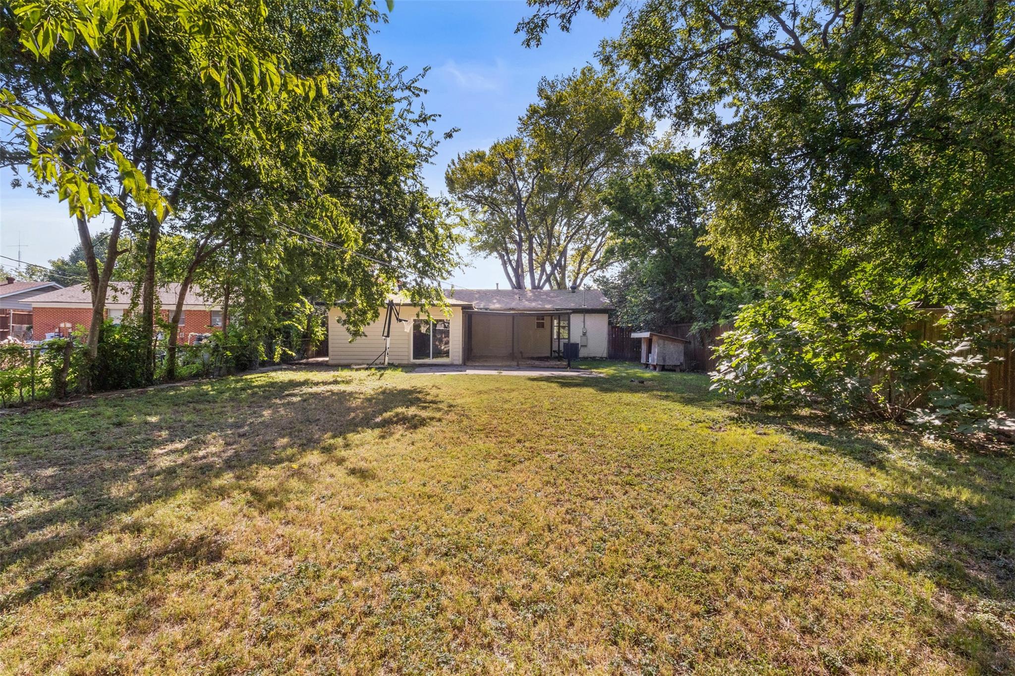 main property photo 22