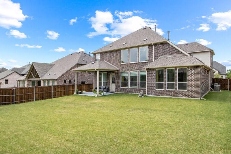 main property photo 37