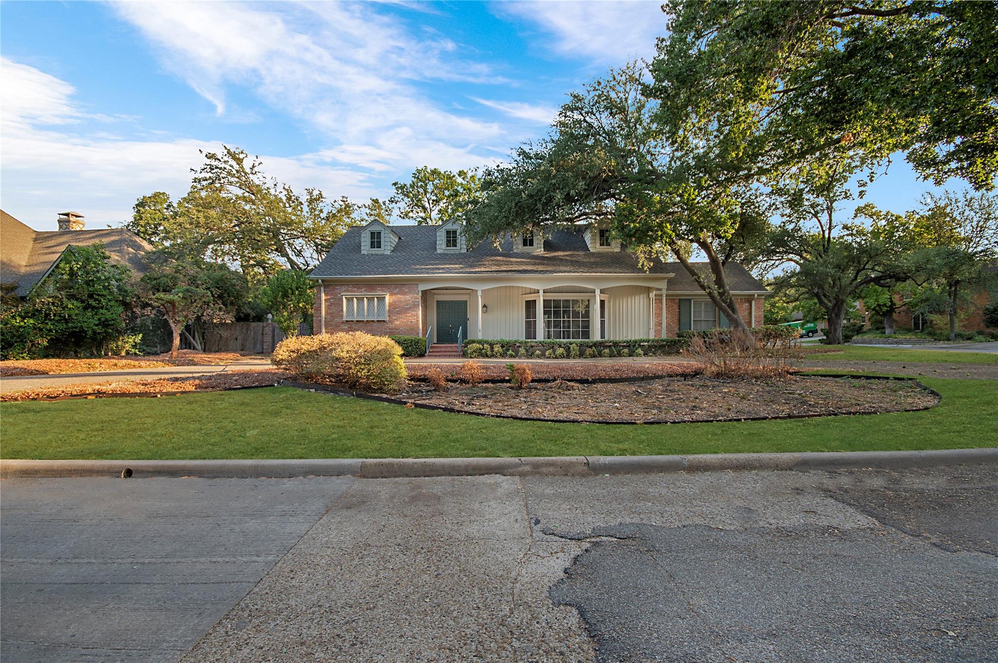 main property photo 4