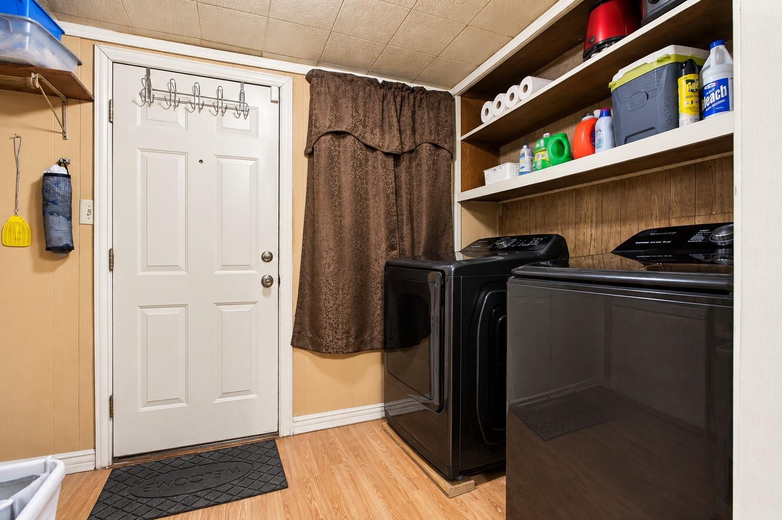 main property photo 15