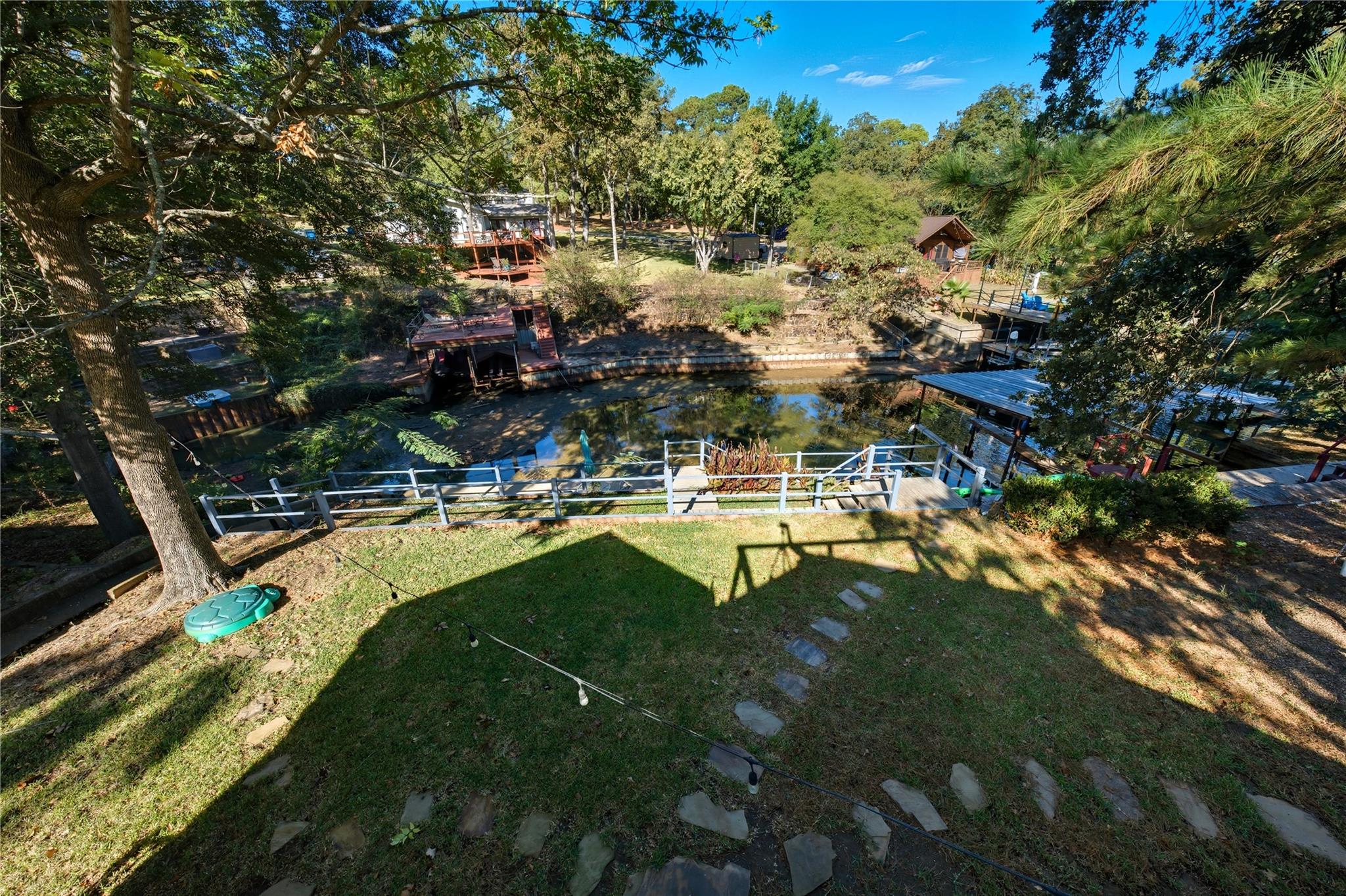 main property photo 16