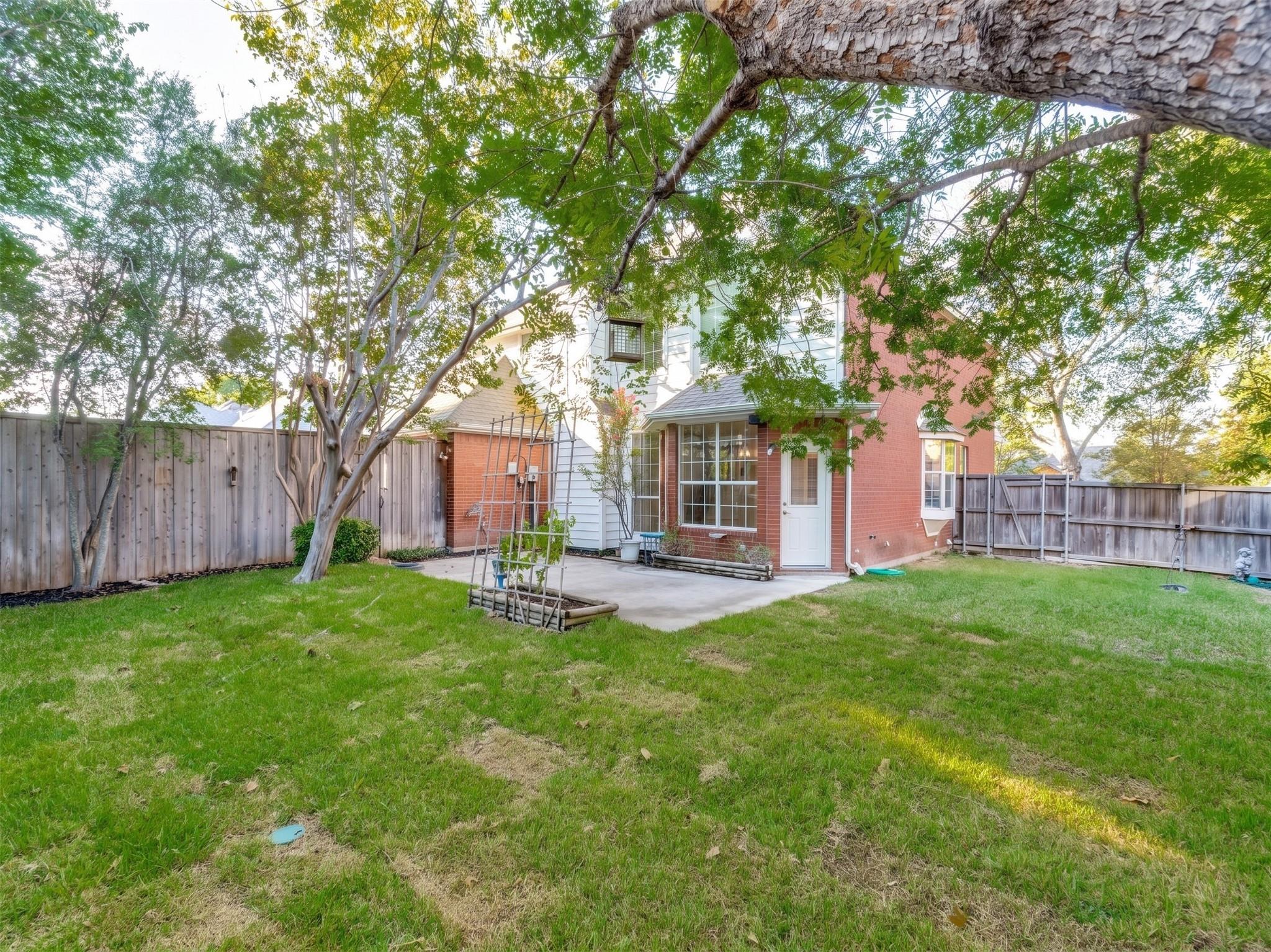 main property photo 27