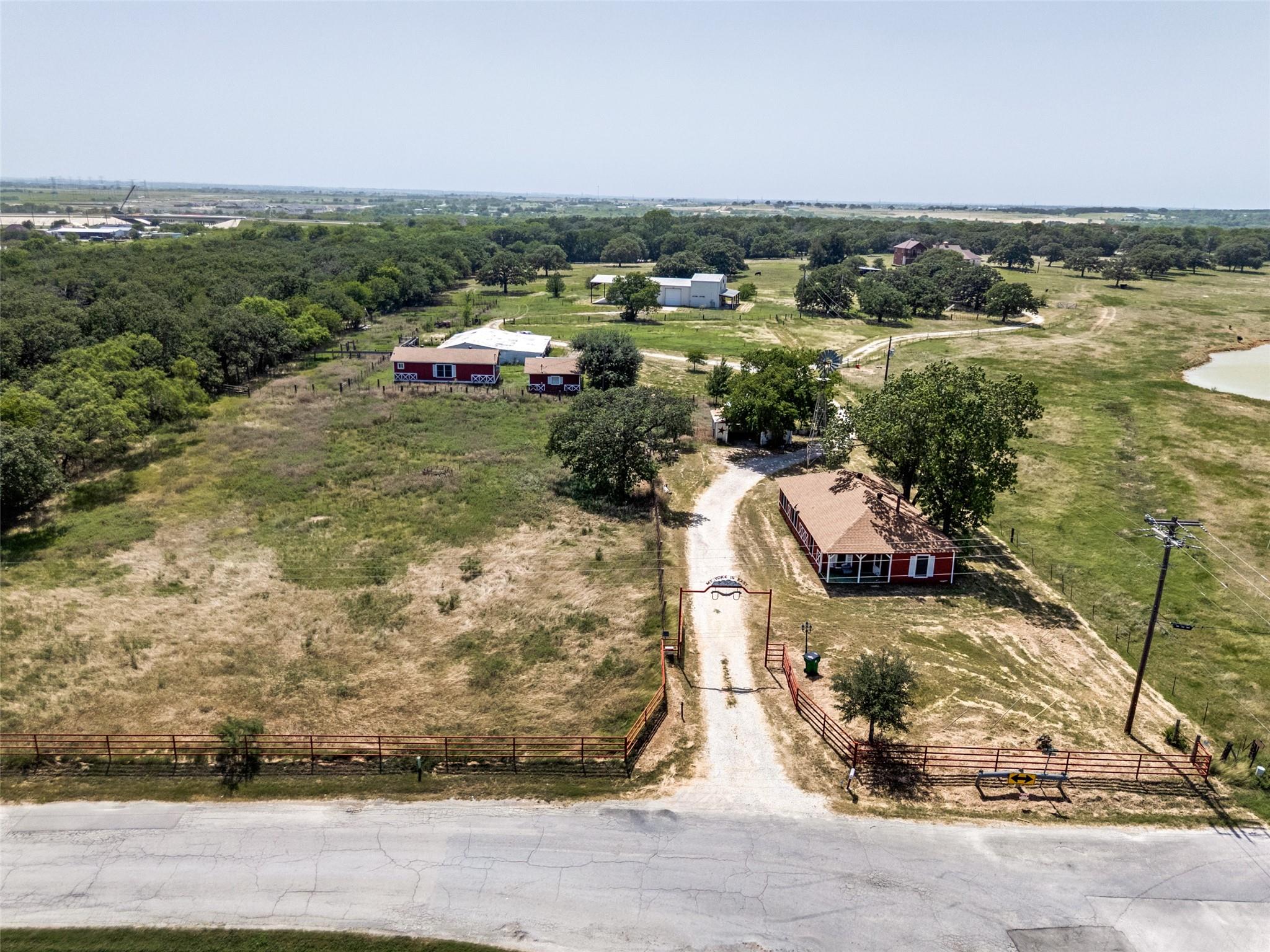 main property photo 11