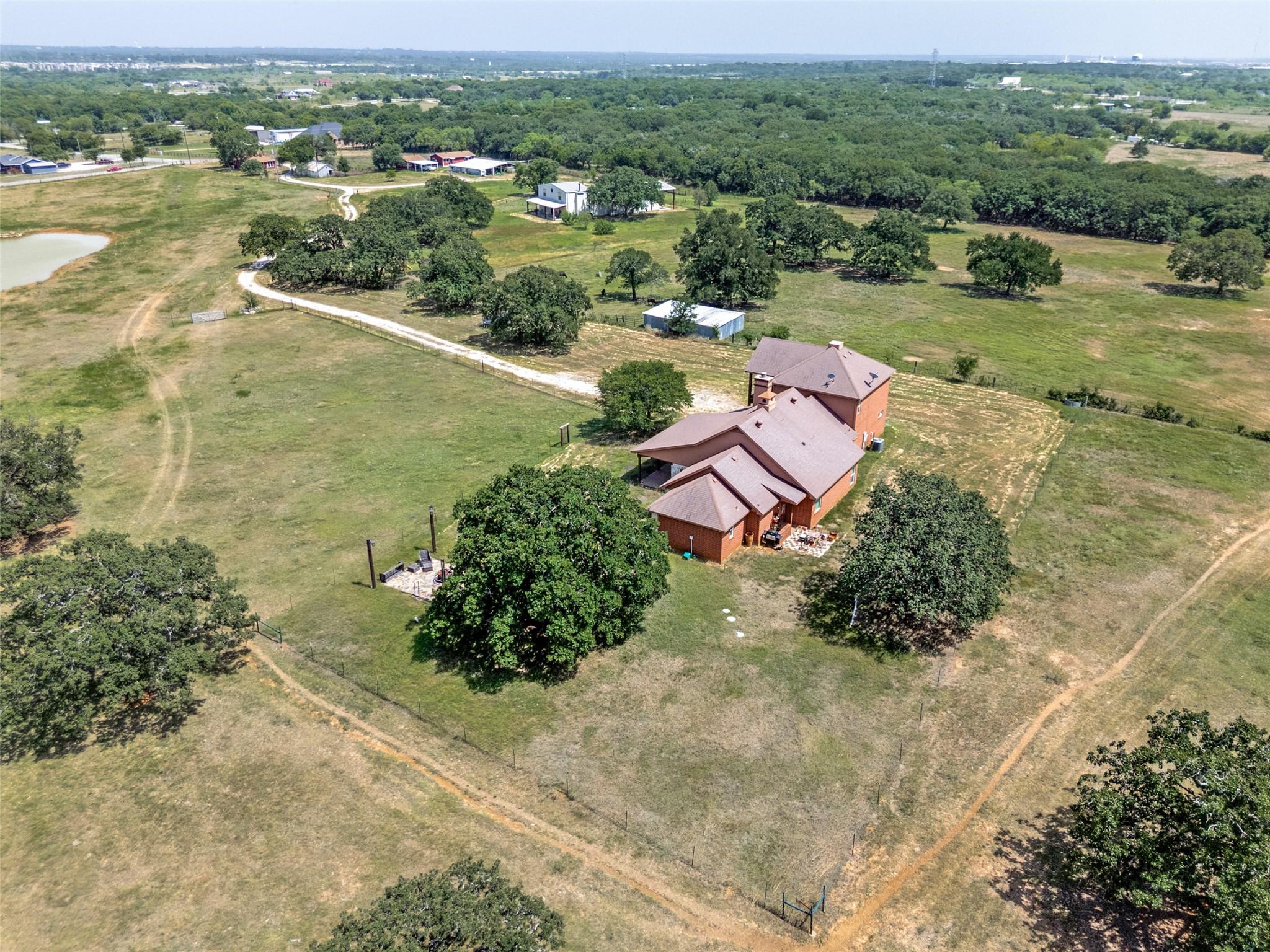 main property photo 9