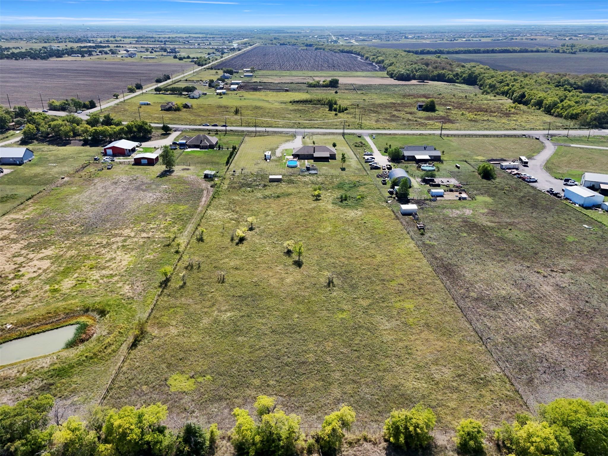 main property photo 30