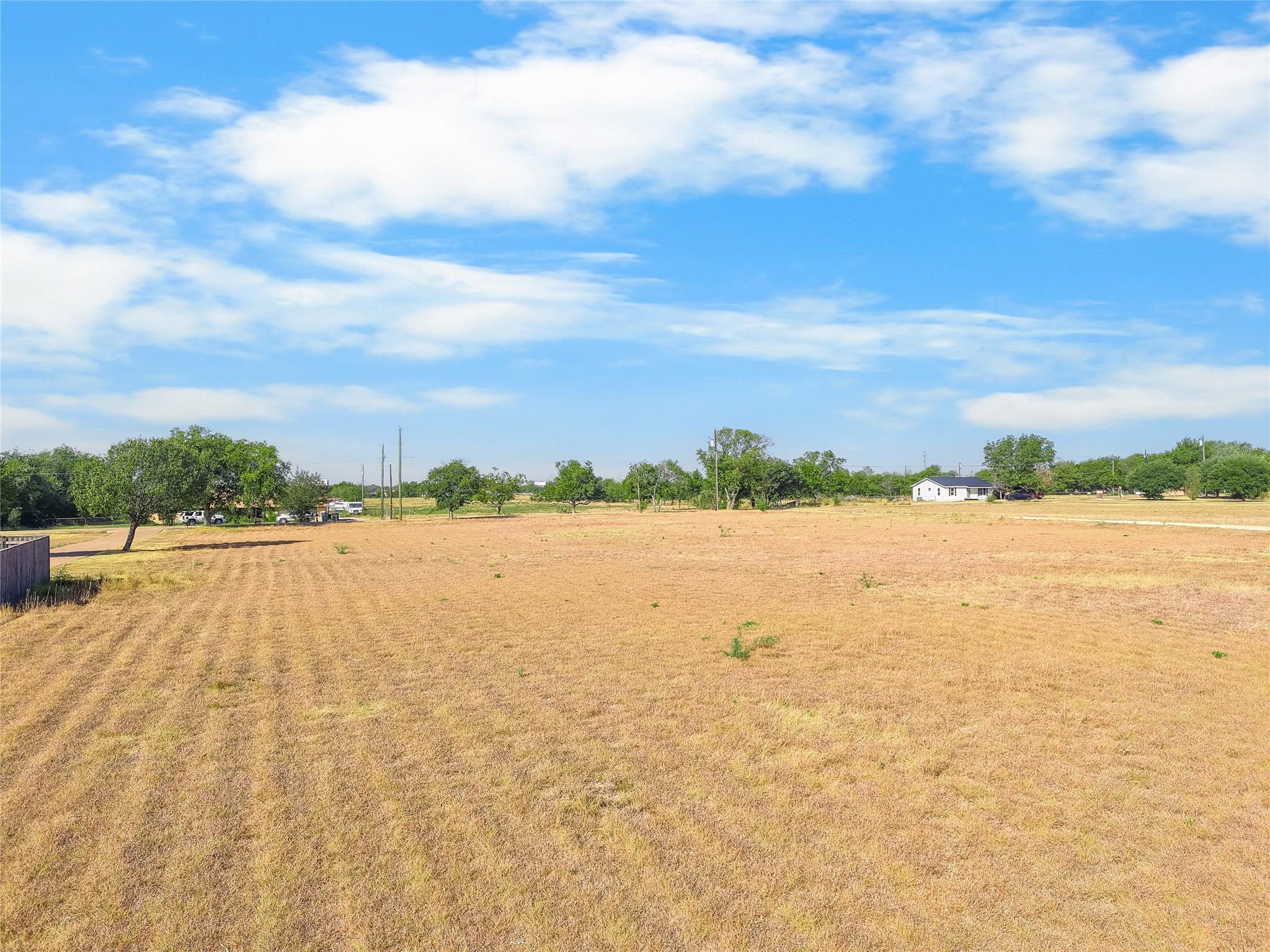 main property photo 10