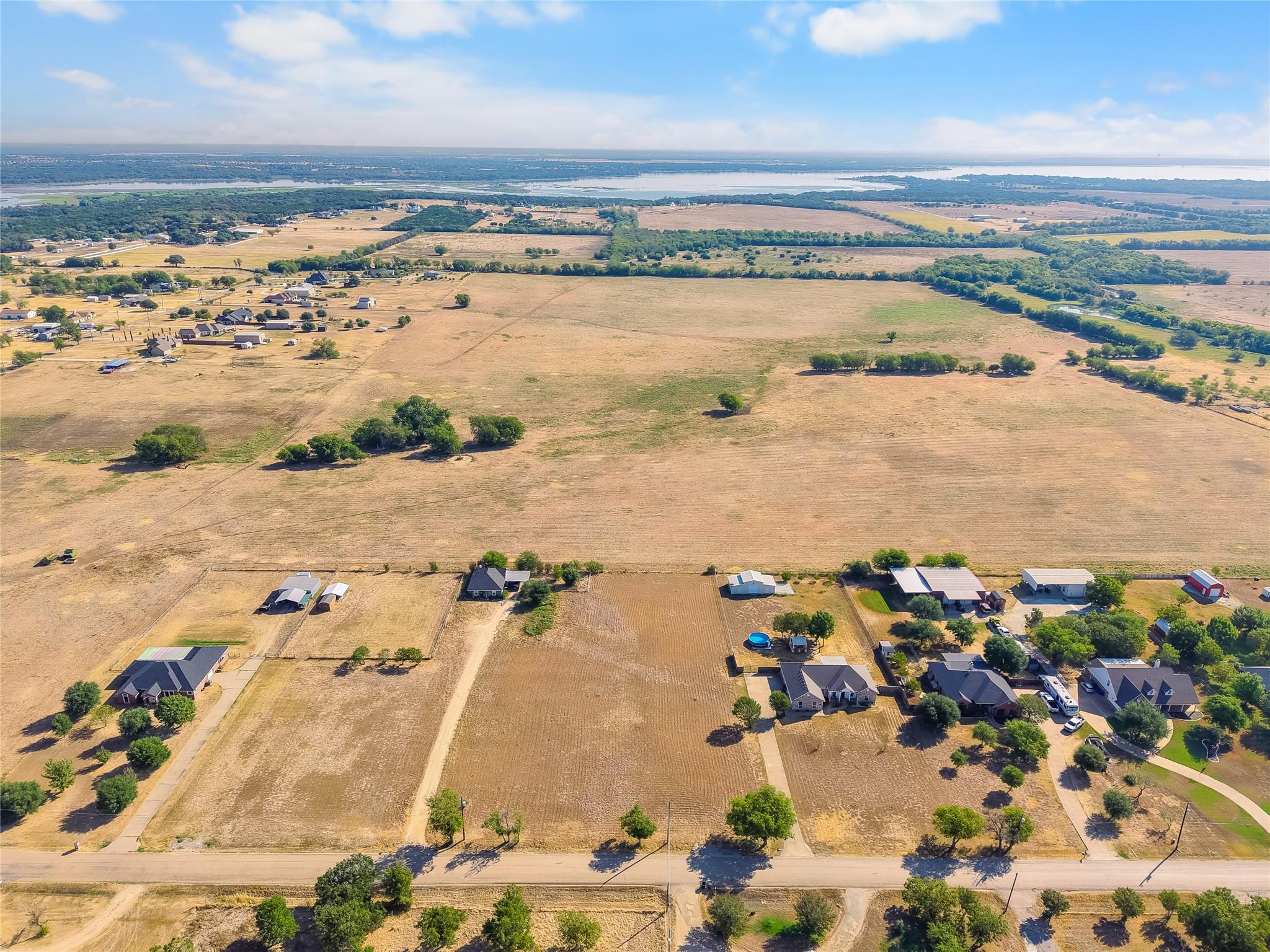 main property photo 9