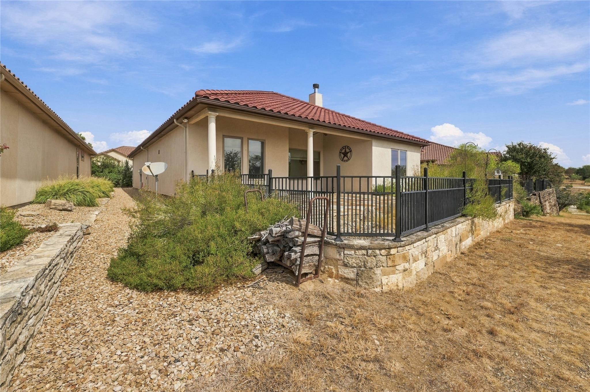 main property photo 19