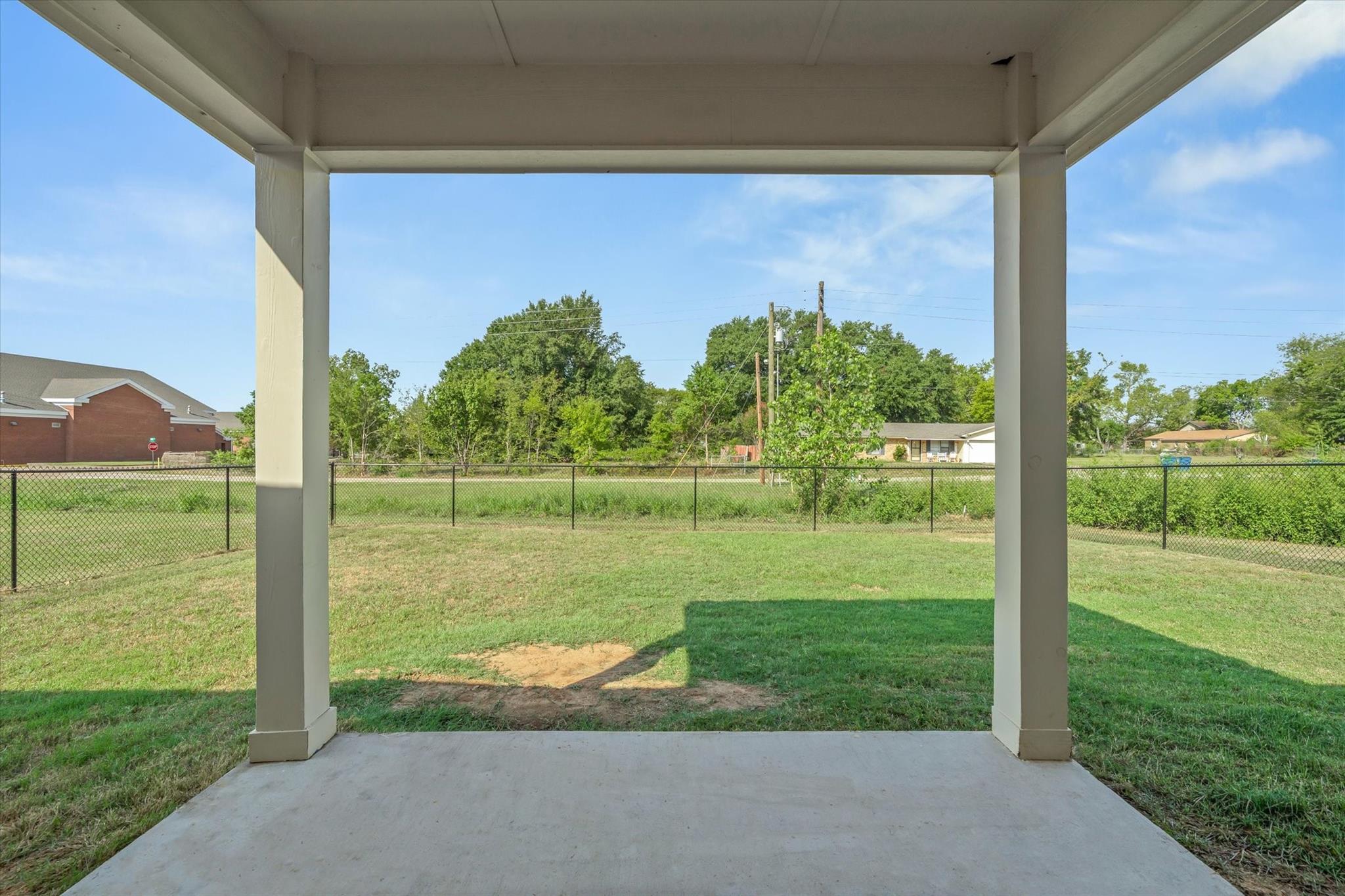 main property photo 27