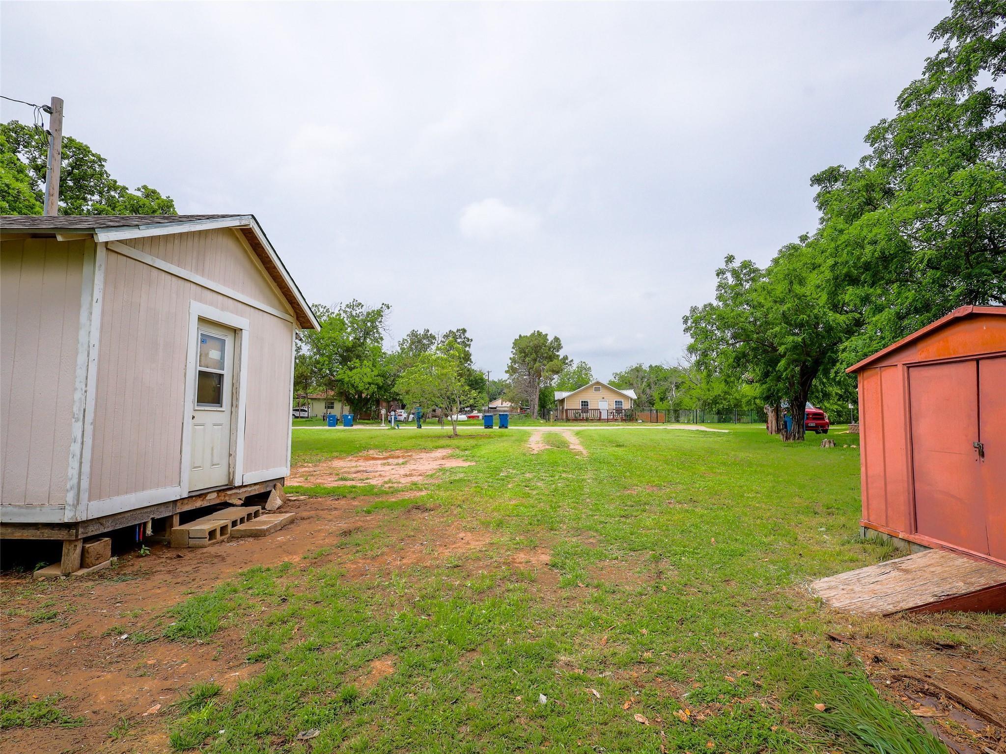 main property photo 9