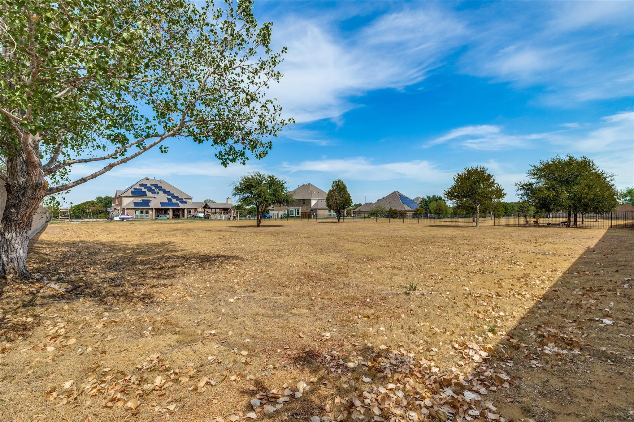 main property photo 24