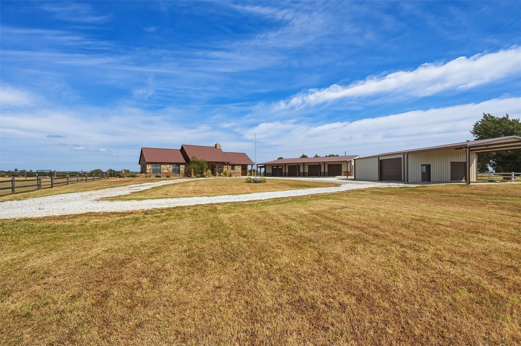main property photo 17