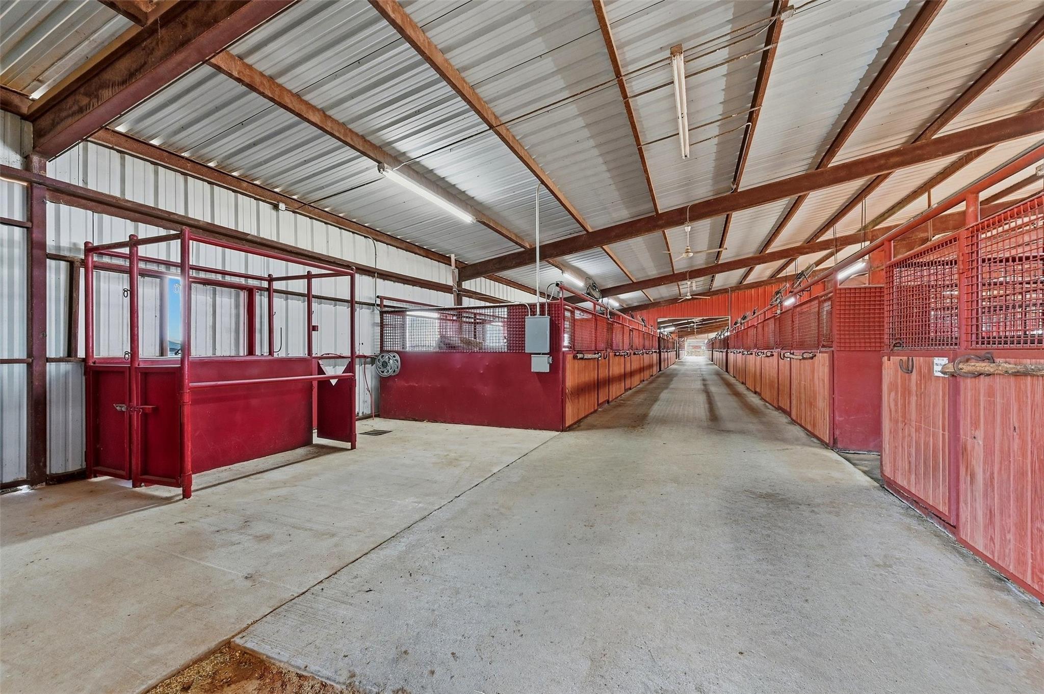 main property photo 28