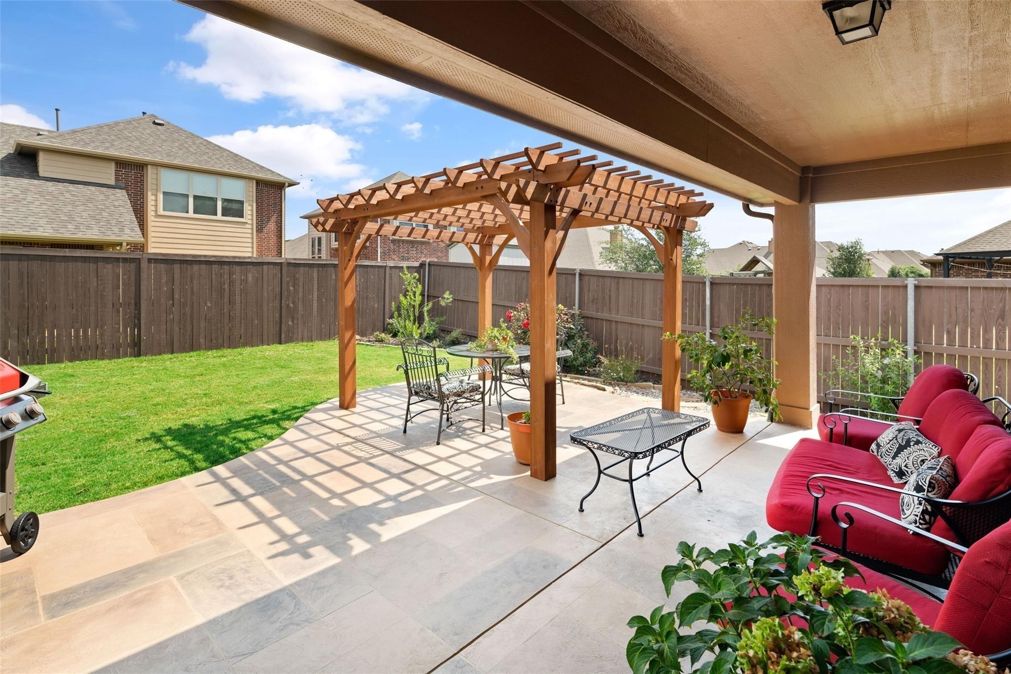 main property photo 4