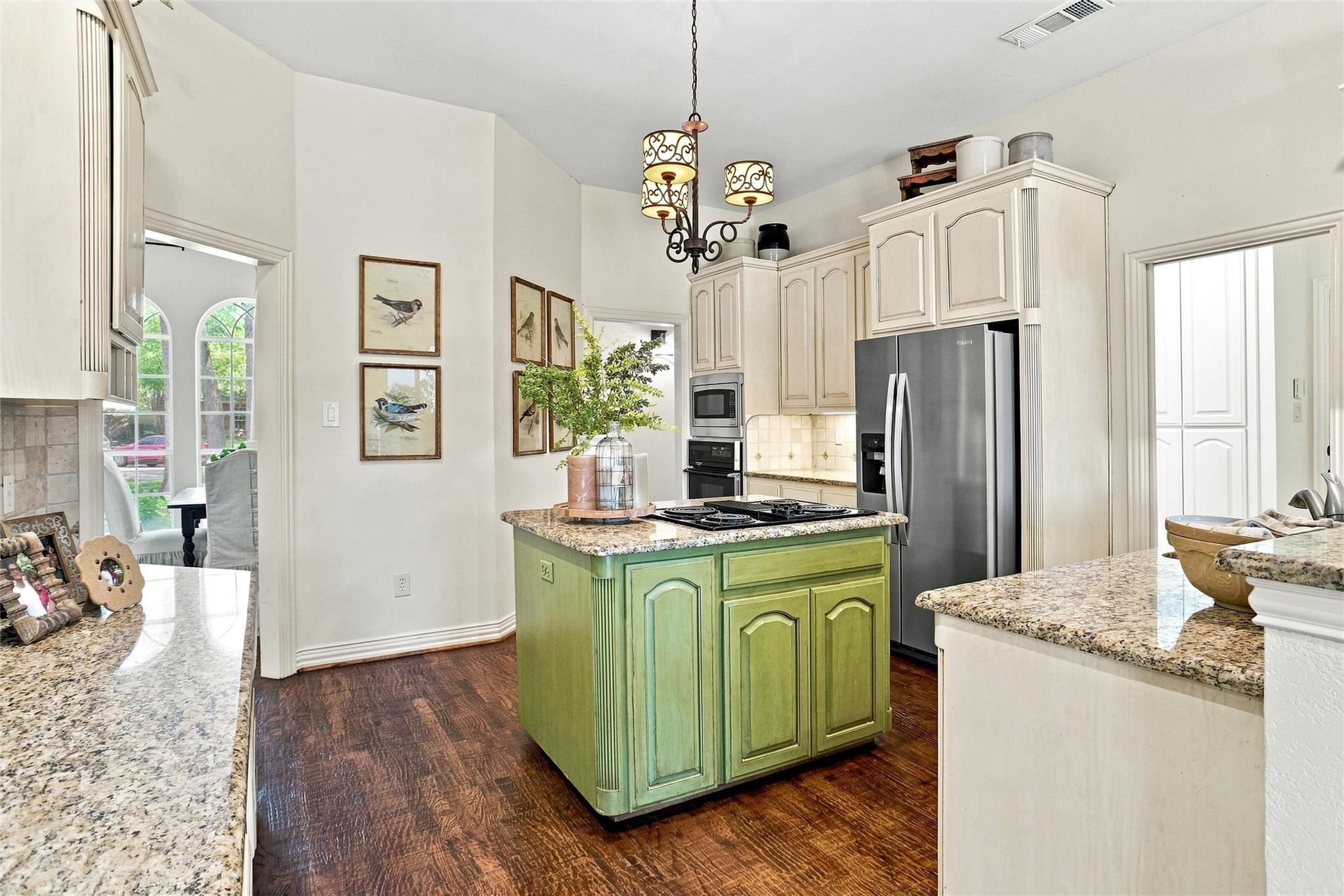 main property photo 7
