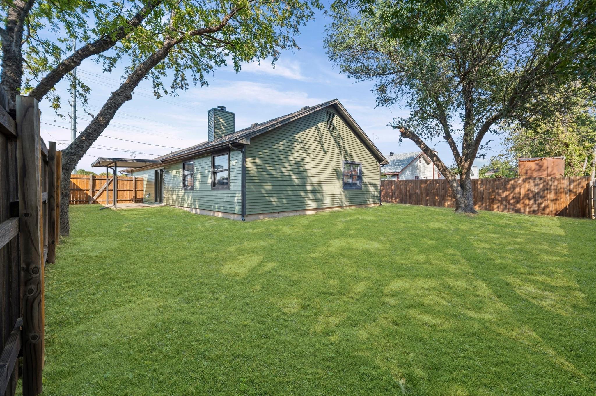 main property photo 11