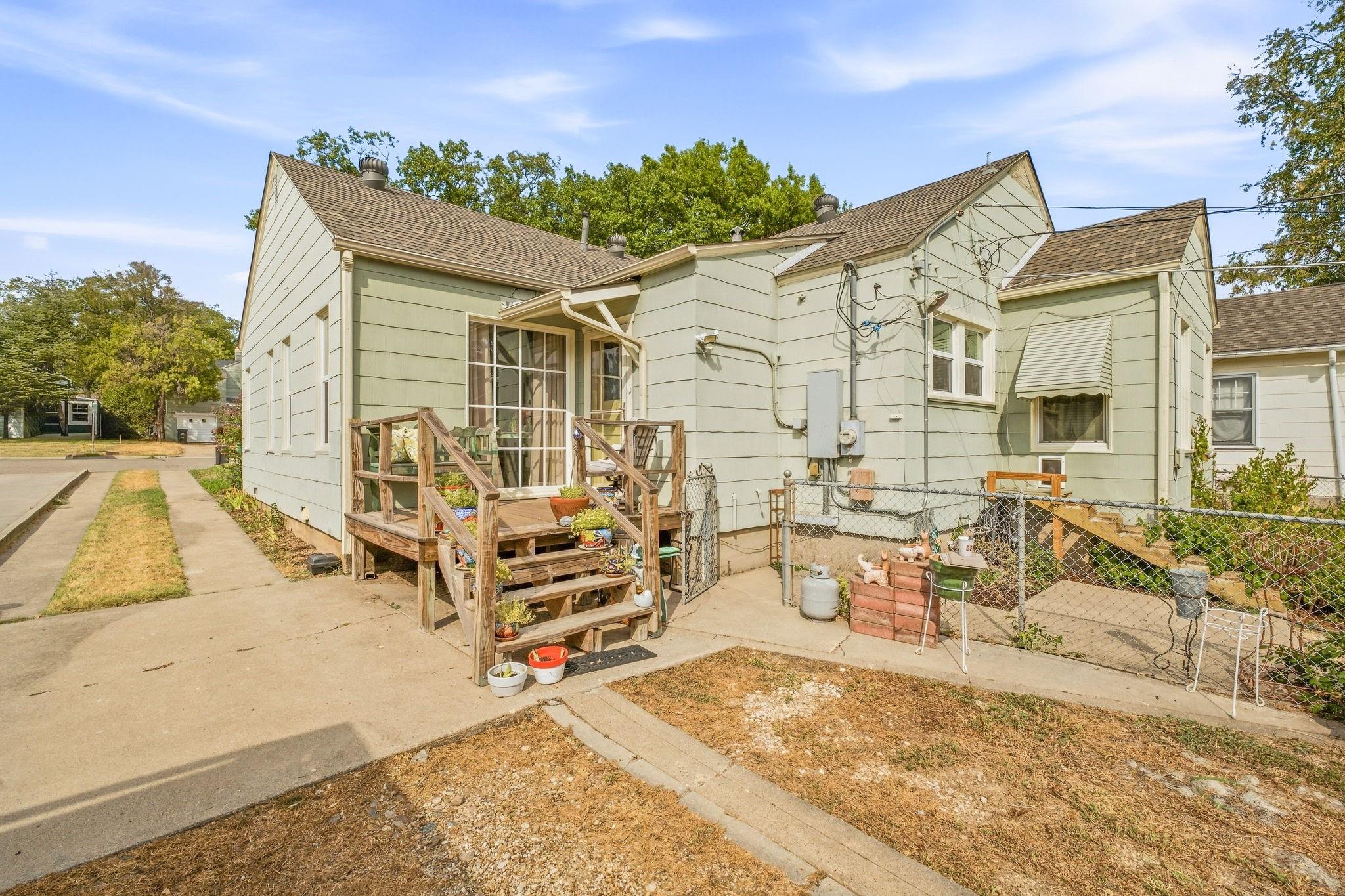 main property photo 22