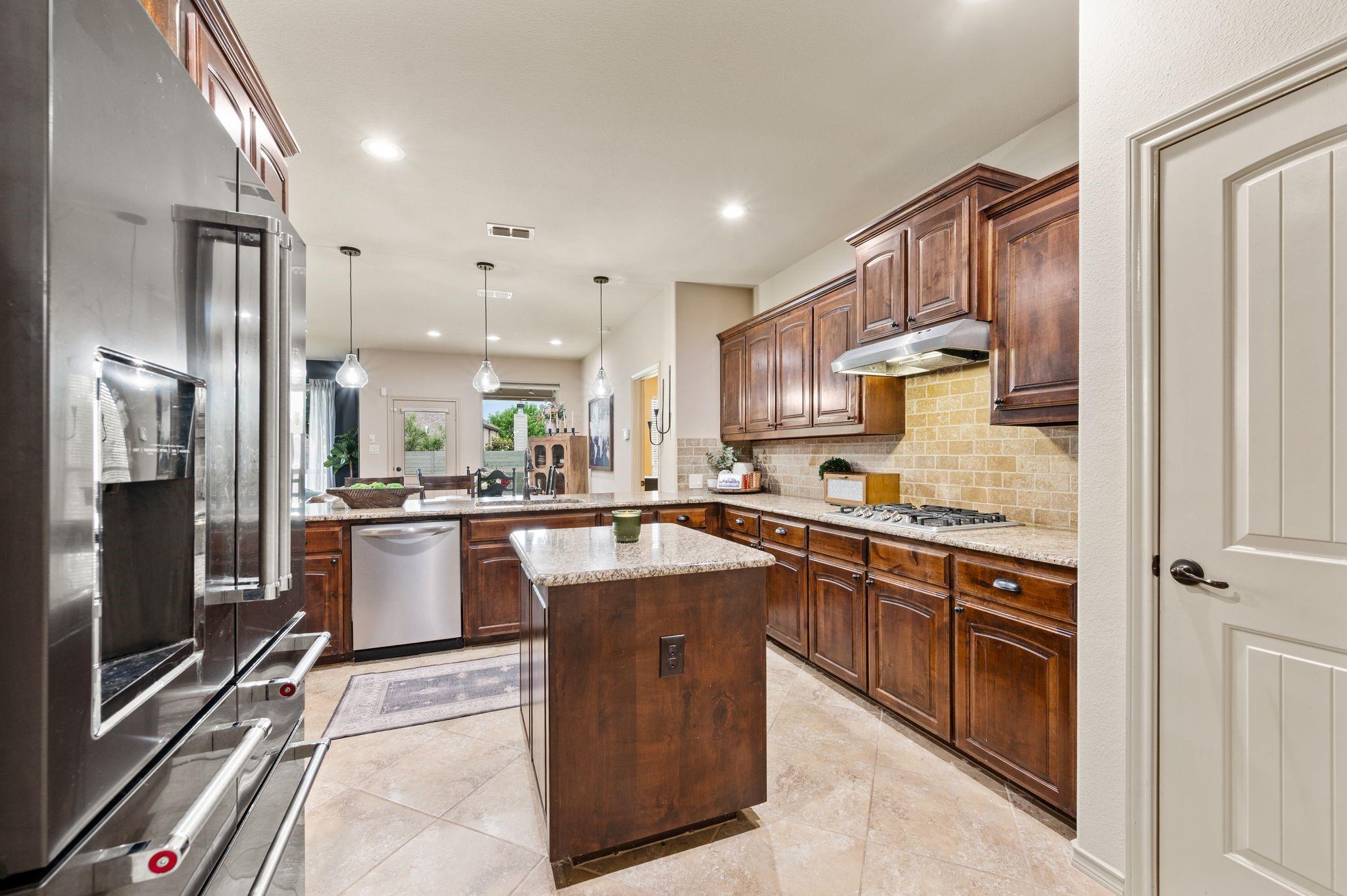 main property photo 12
