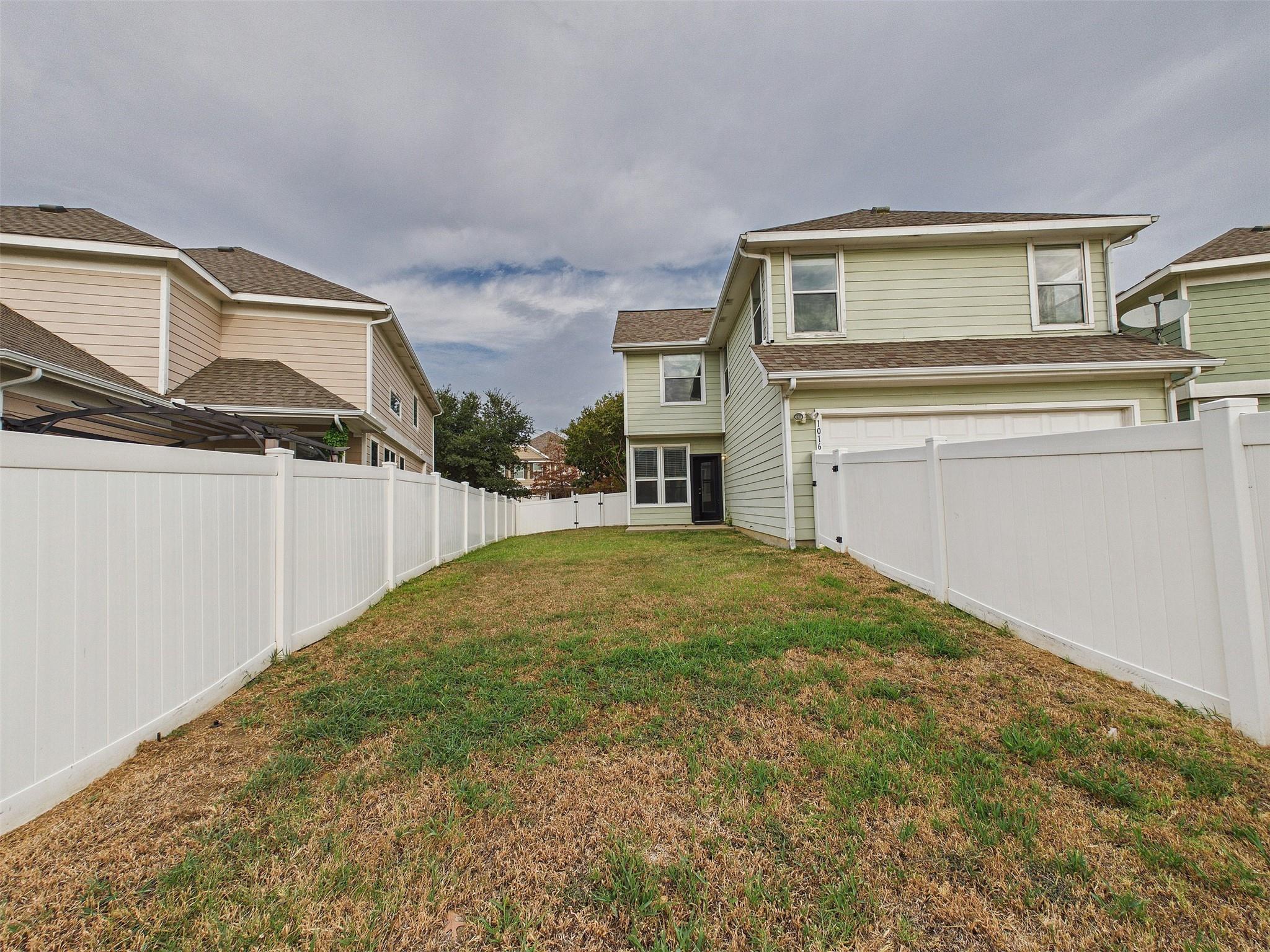 main property photo 33