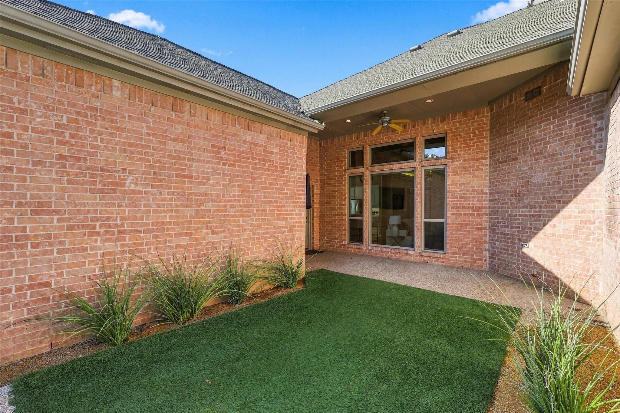 main property photo 32