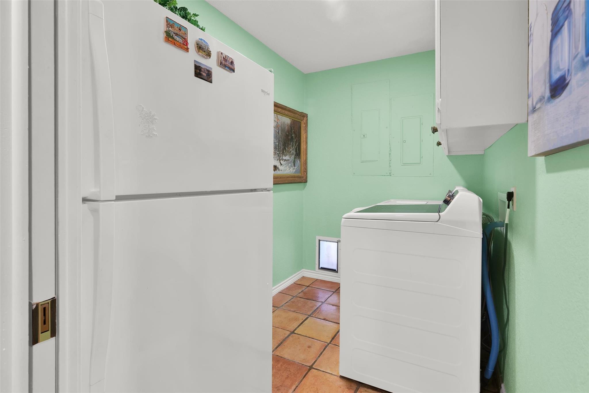 main property photo 11
