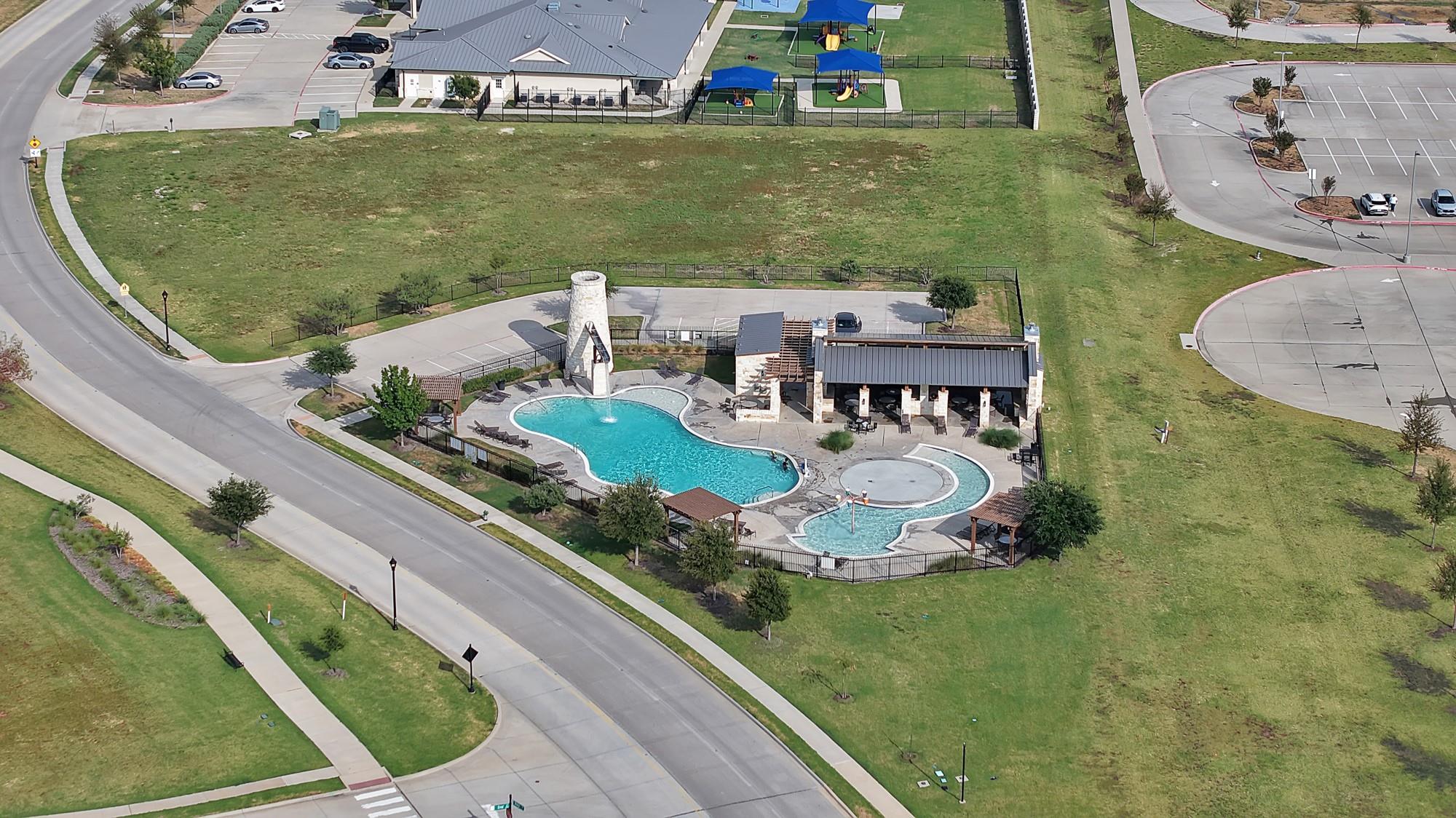 main property photo 30