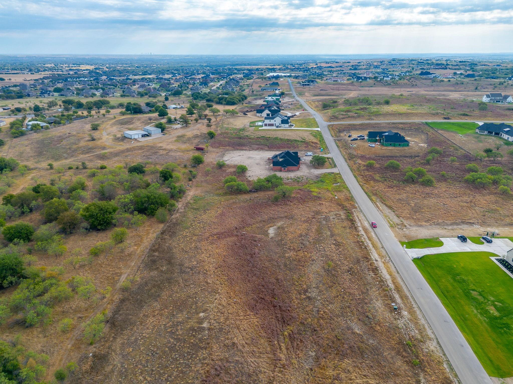 main property photo 9