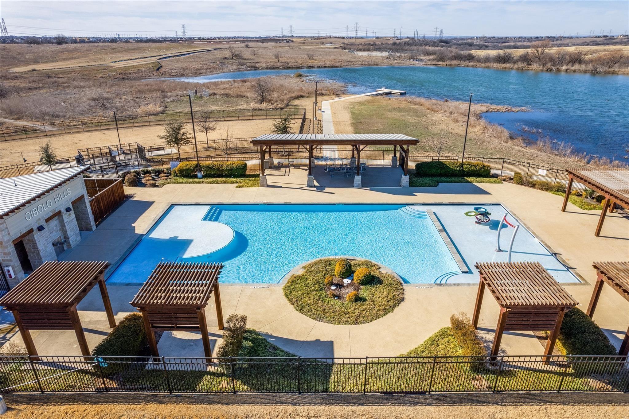 main property photo 34