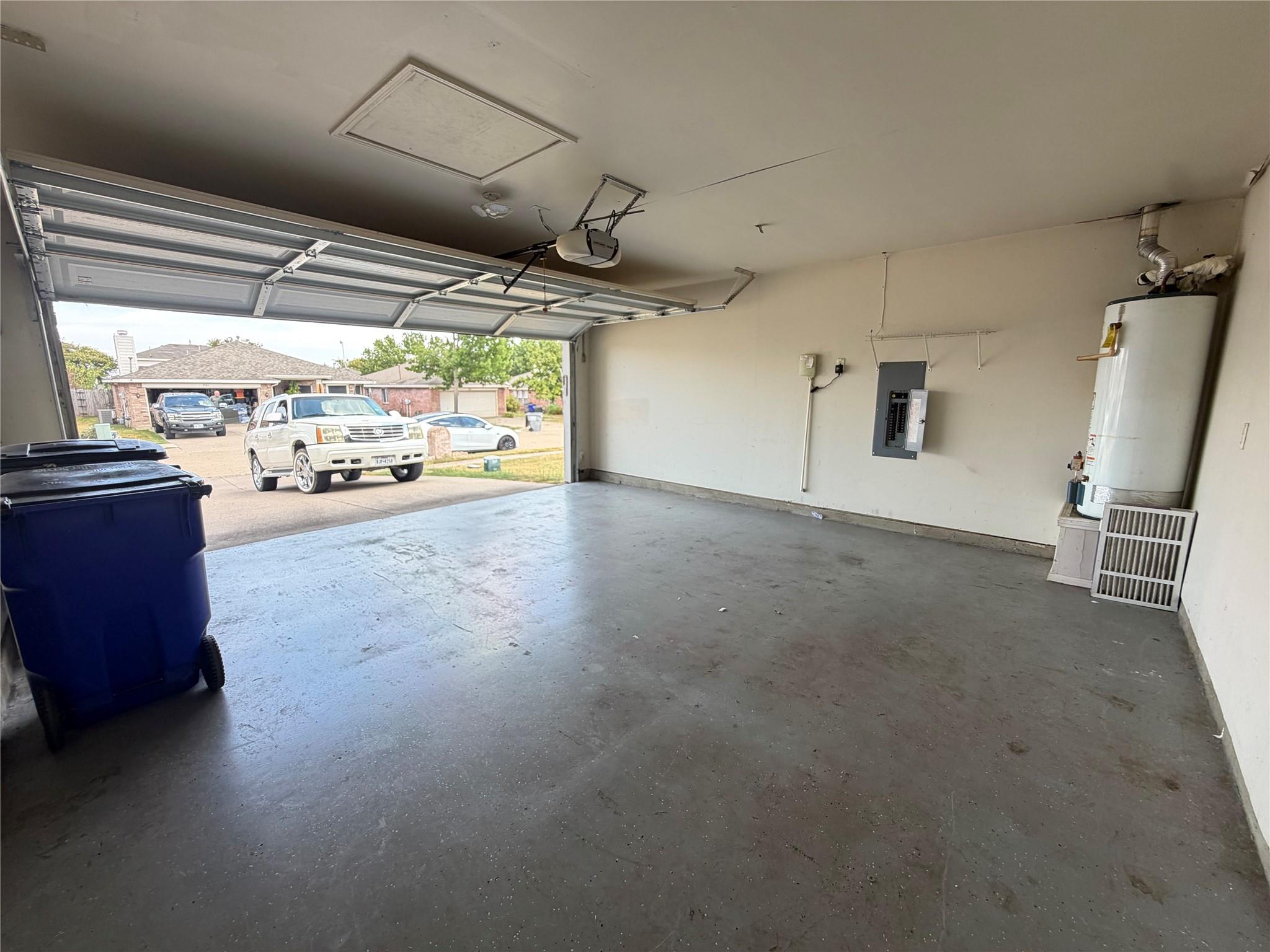 main property photo 15