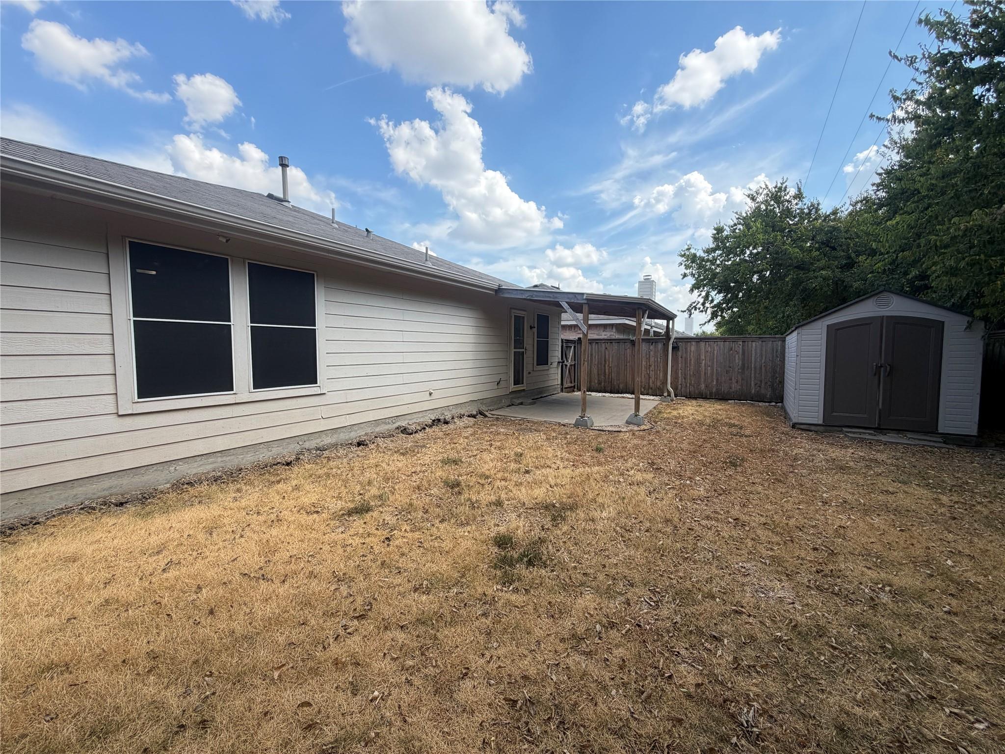 main property photo 16