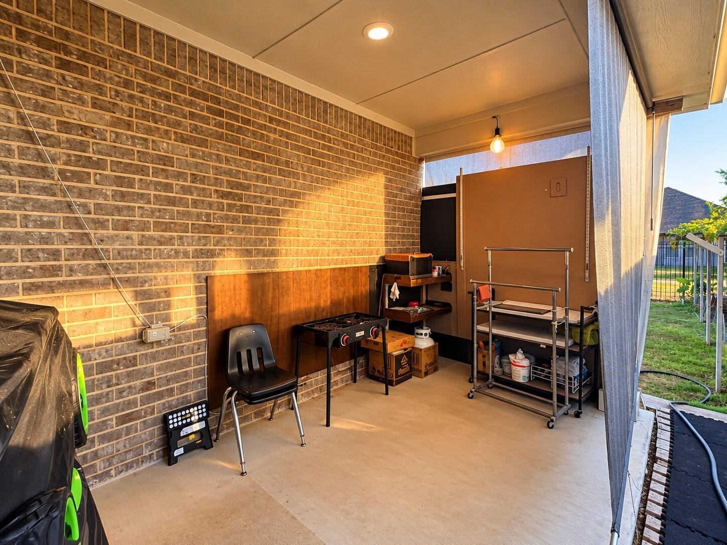 main property photo 16
