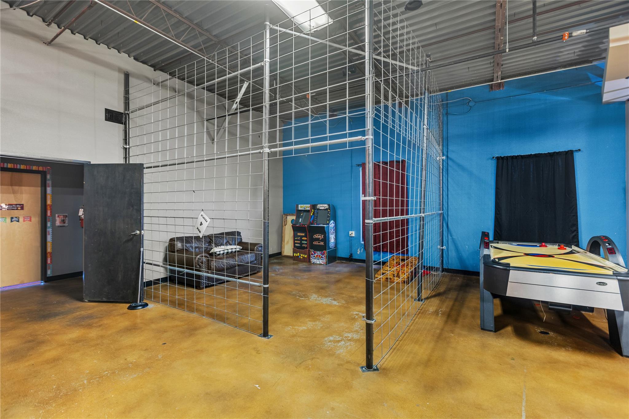 main property photo 13