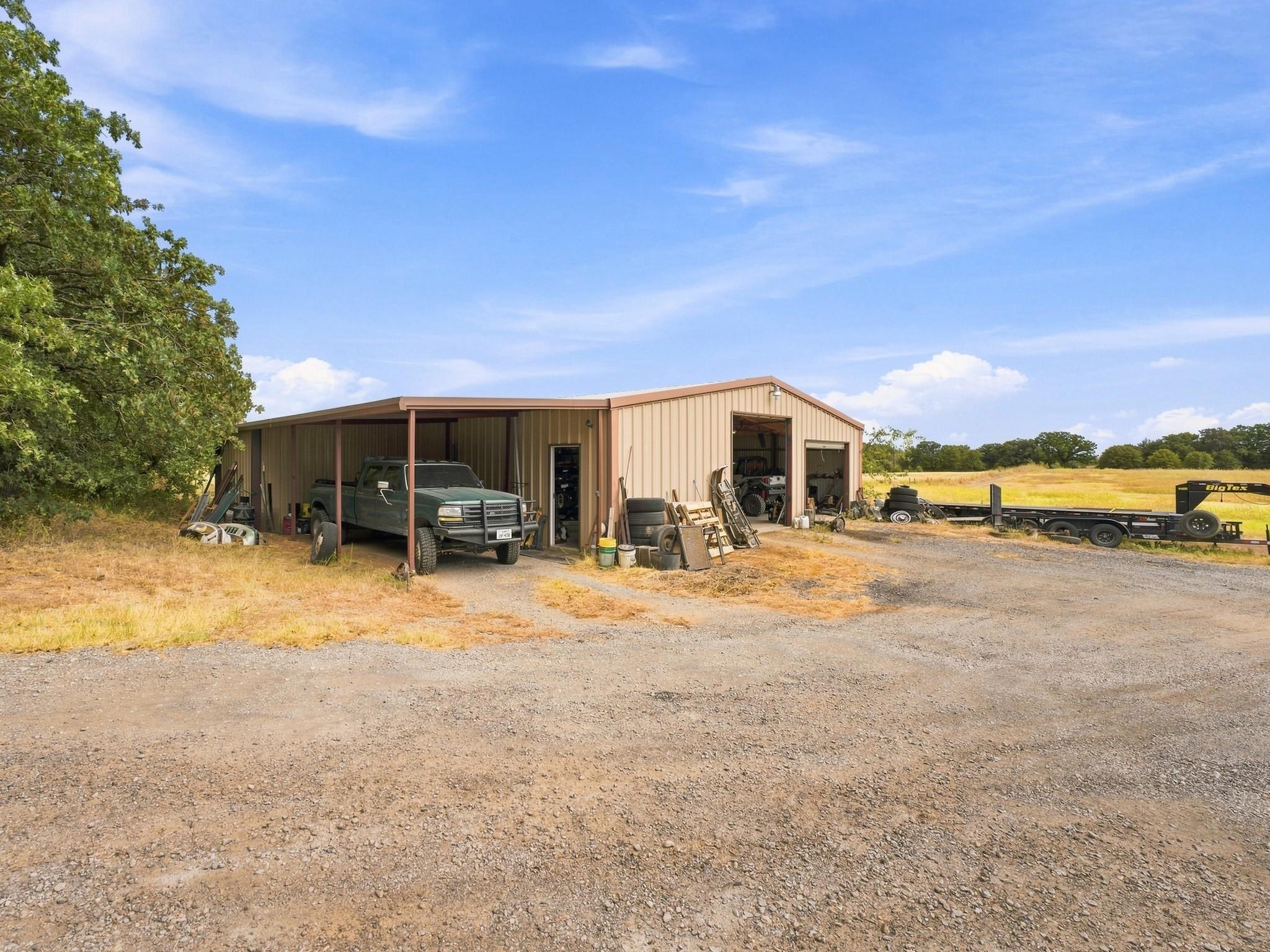 main property photo 28