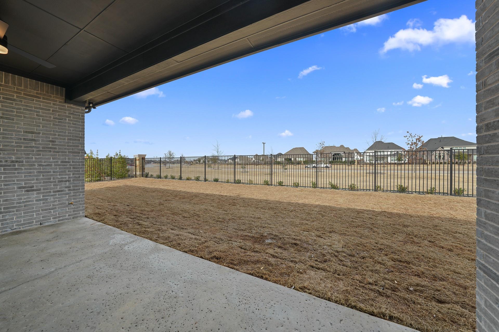 main property photo 25