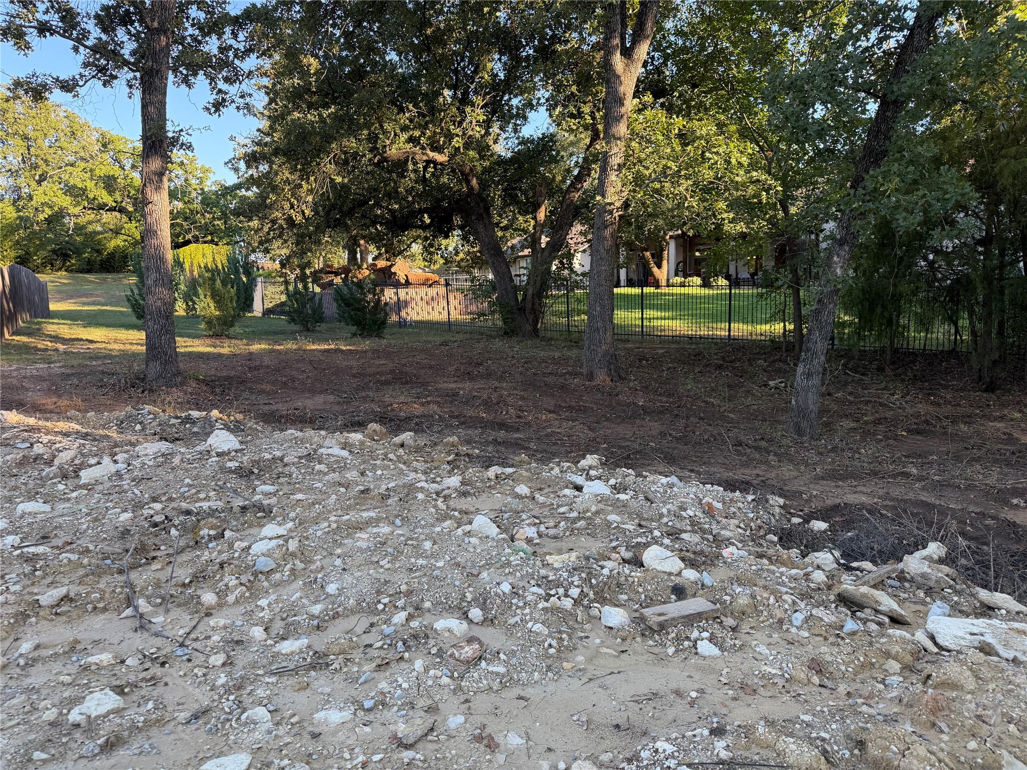 main property photo 14