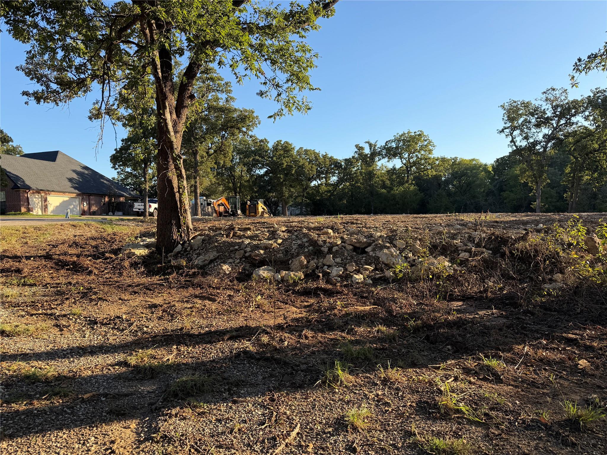 main property photo 7