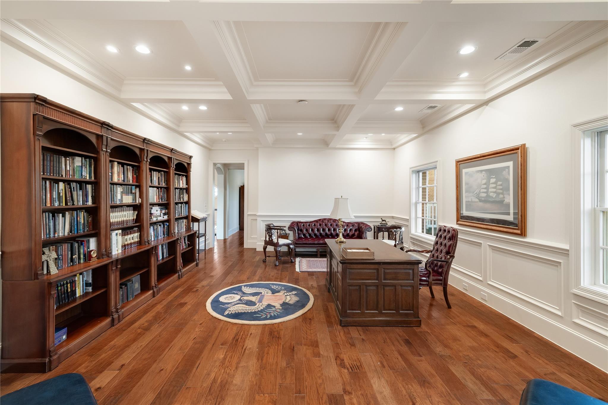 main property photo 25