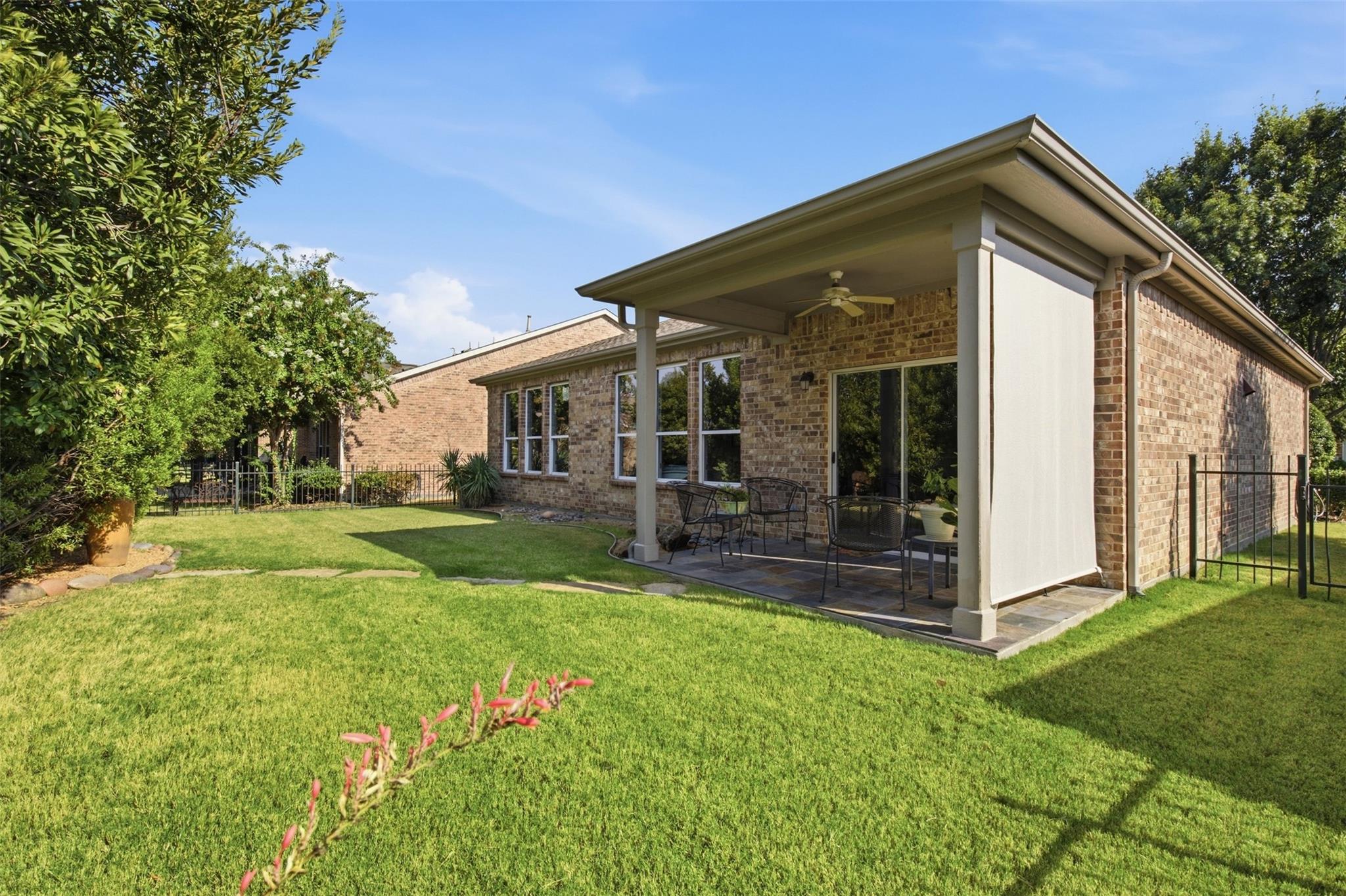 main property photo 28