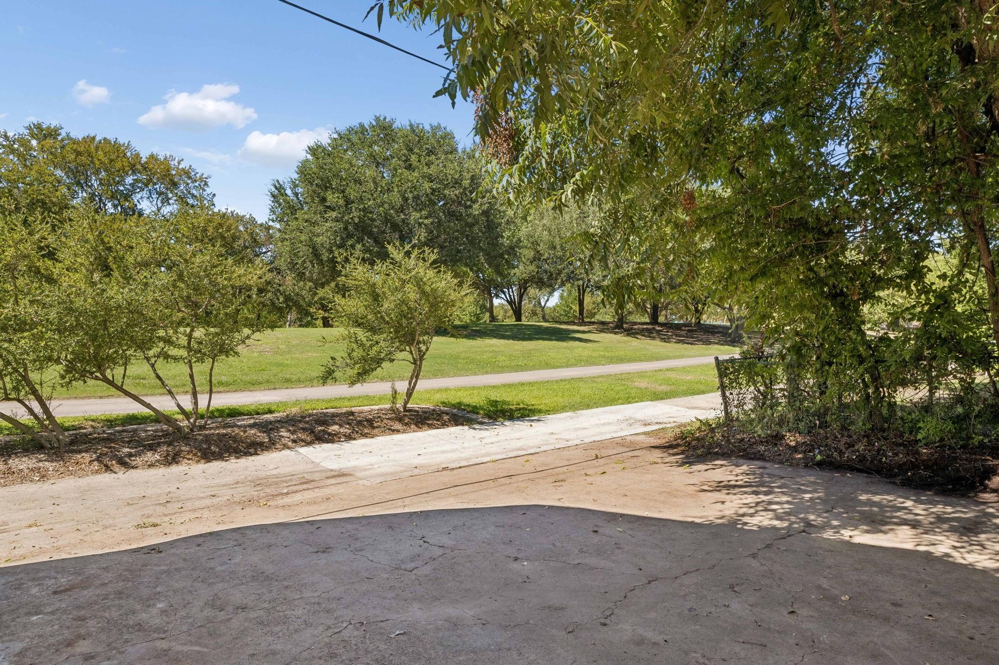main property photo 28