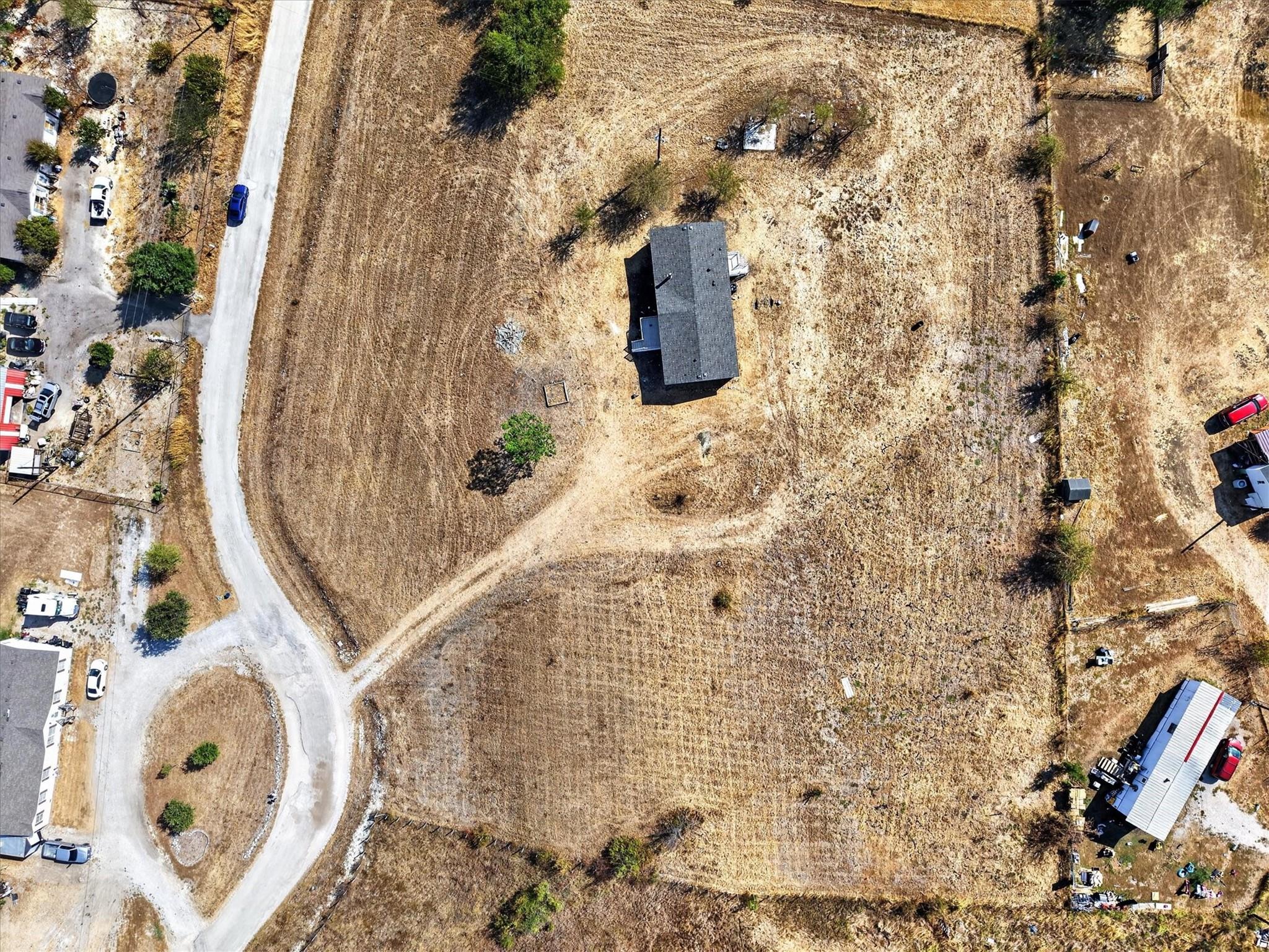 main property photo 30